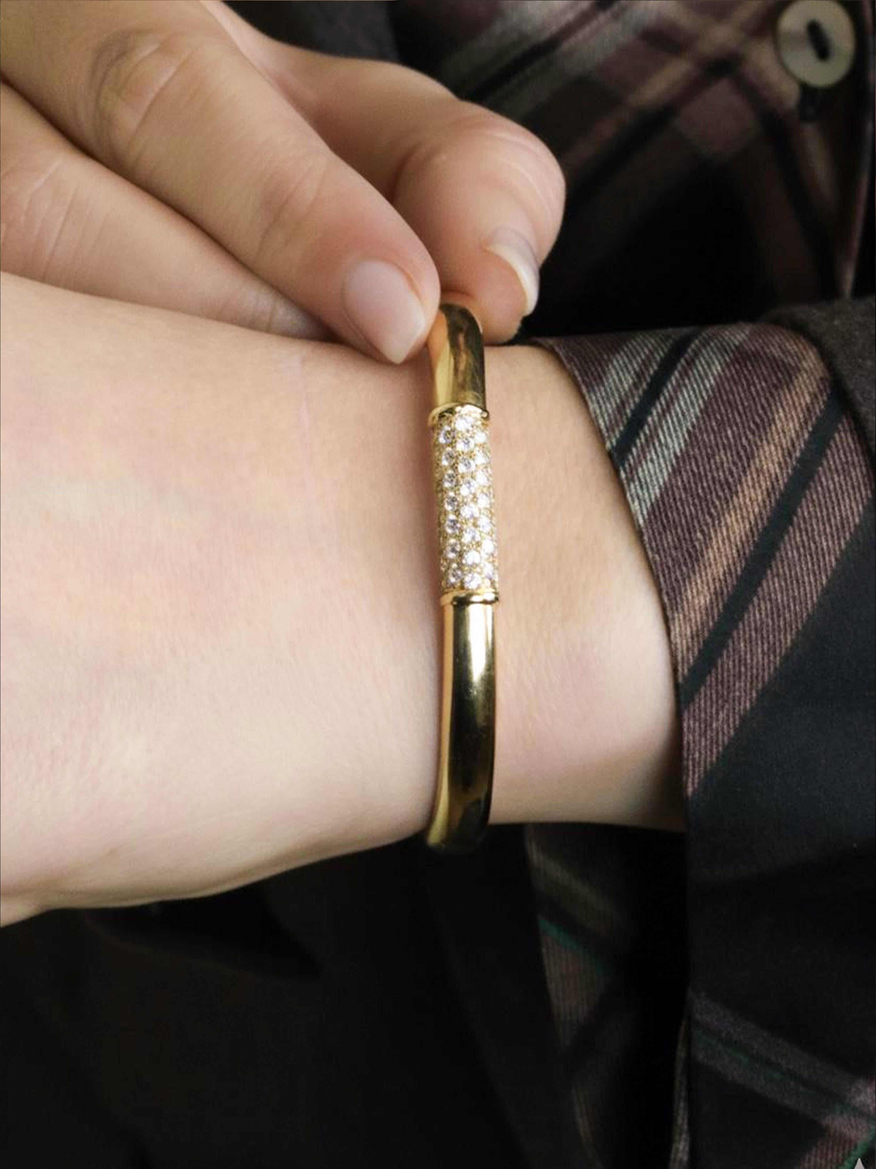 VAN CLEEF & ARPELS Bracelet jonc Philippine or jaune diamants