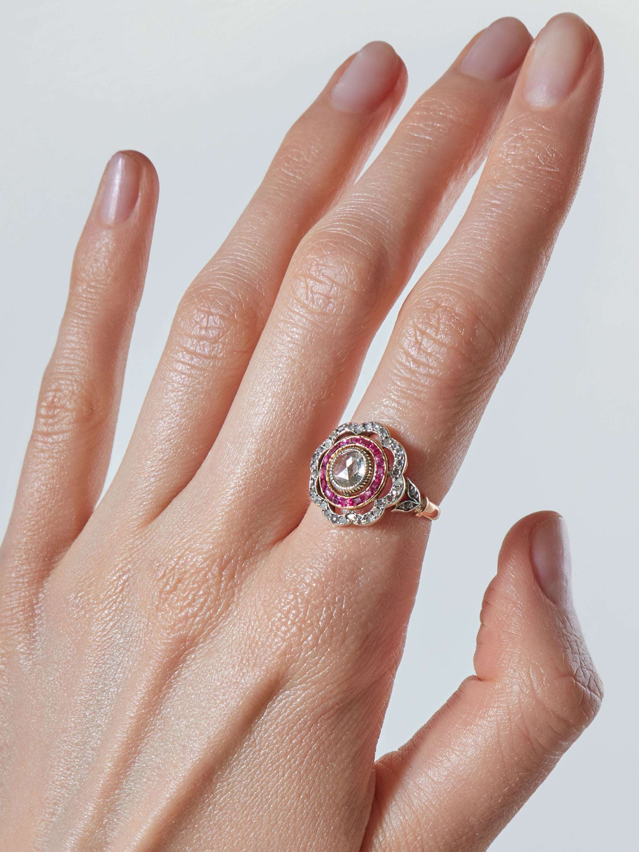 Bague Art déco Or Rose Diamants Taillés en Rose et Rubis