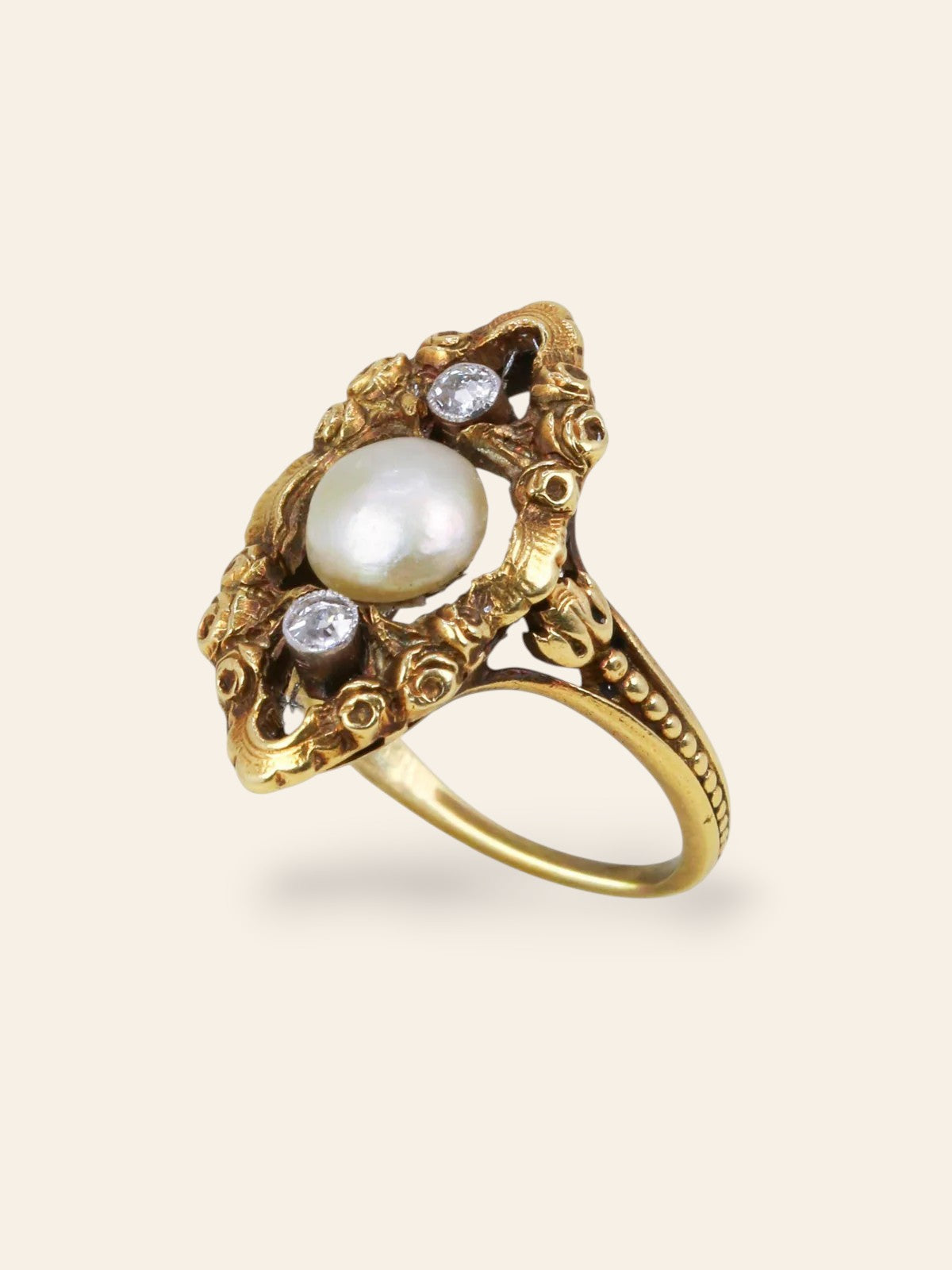 Bague marquise Art Nouveau or jaune perle fine diamants