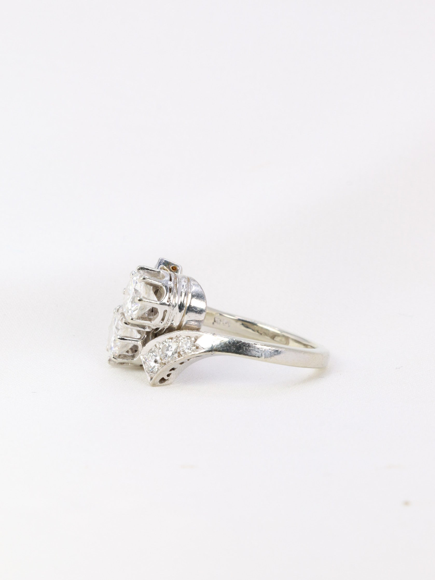 Vintage you and me ring in gold and 1.6 ct diamonds