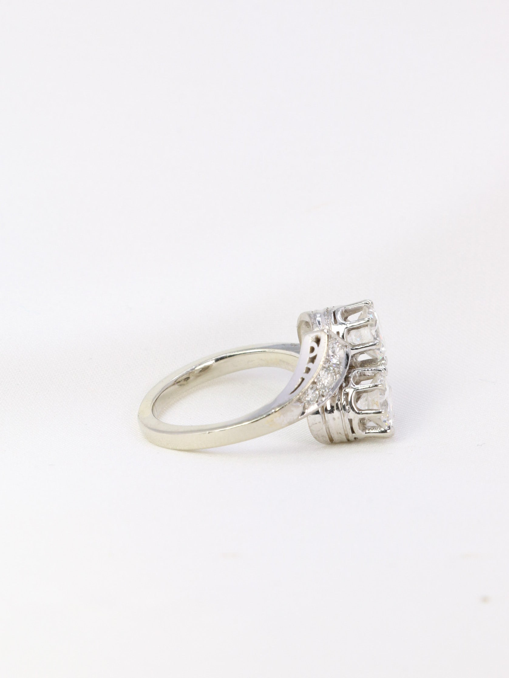 Vintage you and me ring in gold and 1.6 ct diamonds