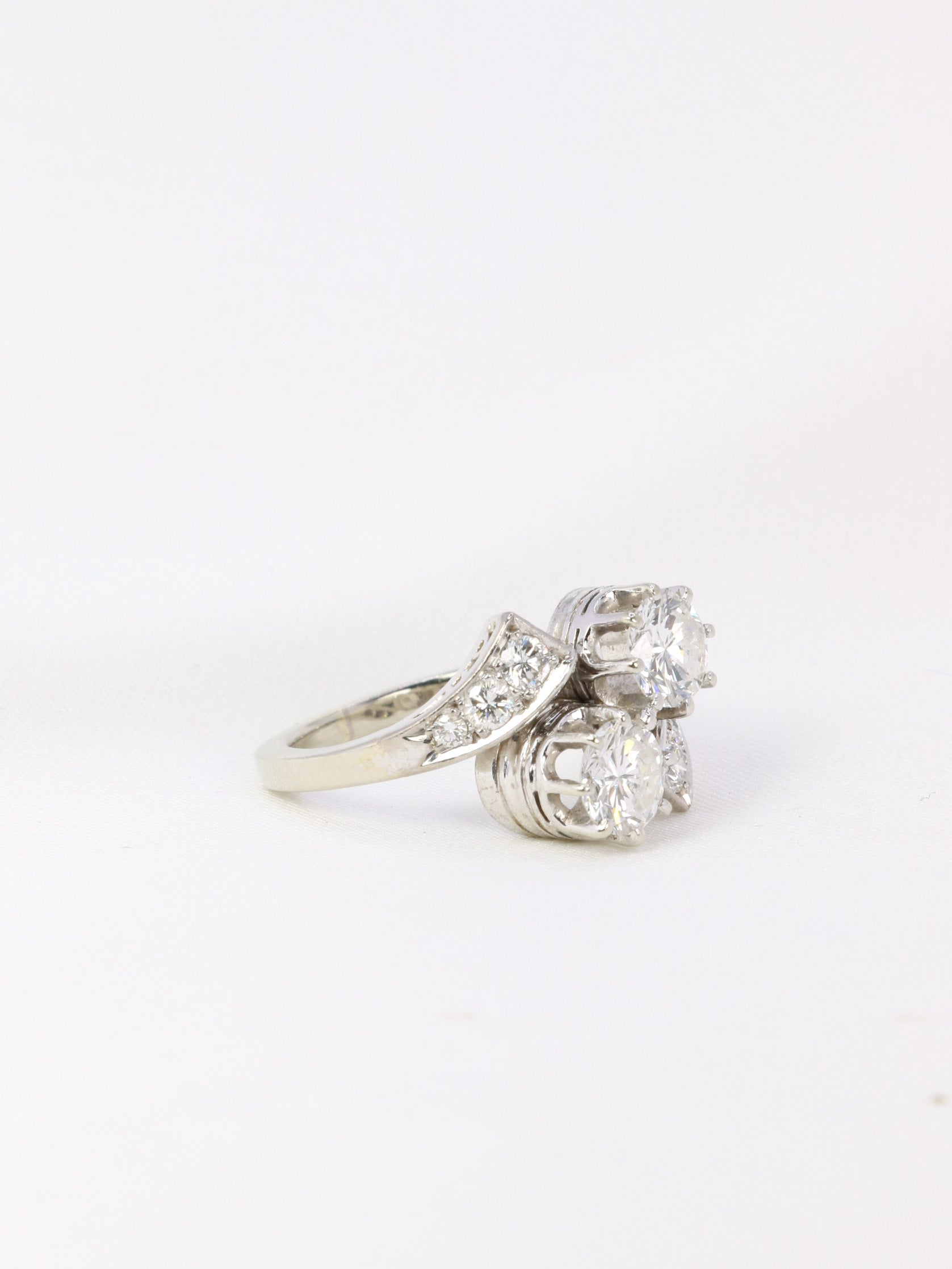 Vintage you and me ring in gold and 1.6 ct diamonds