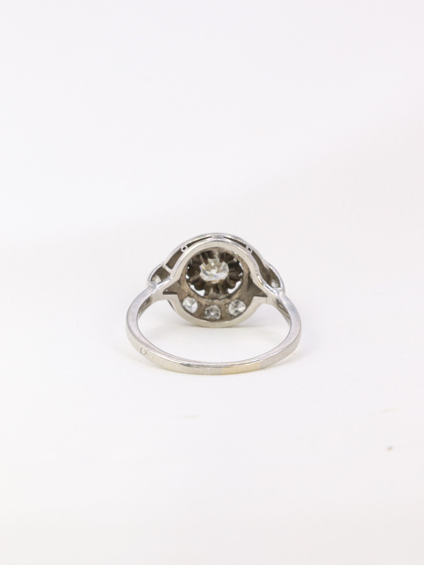 Art-Deco ring in platinum and diamonds