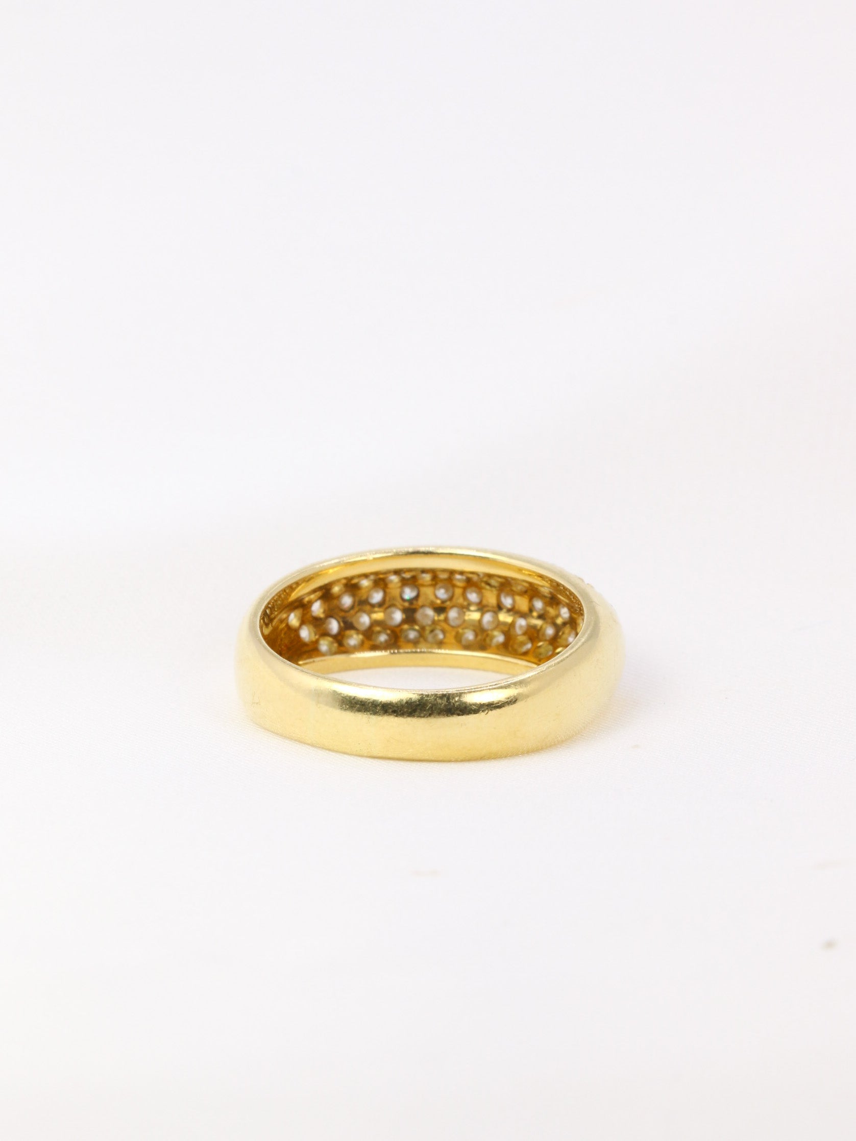 Bague jonc vintage en or pavée de diamants