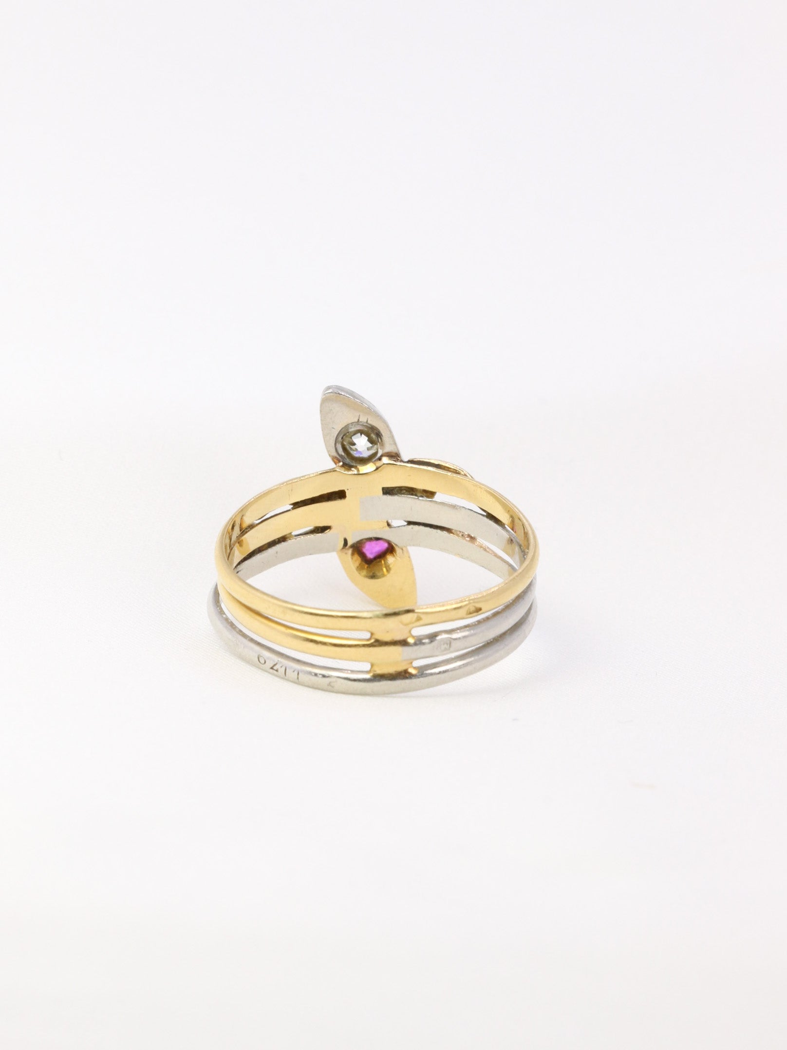 Bague ancienne deux serpents en or, diamant et rubis - XIXe siècle