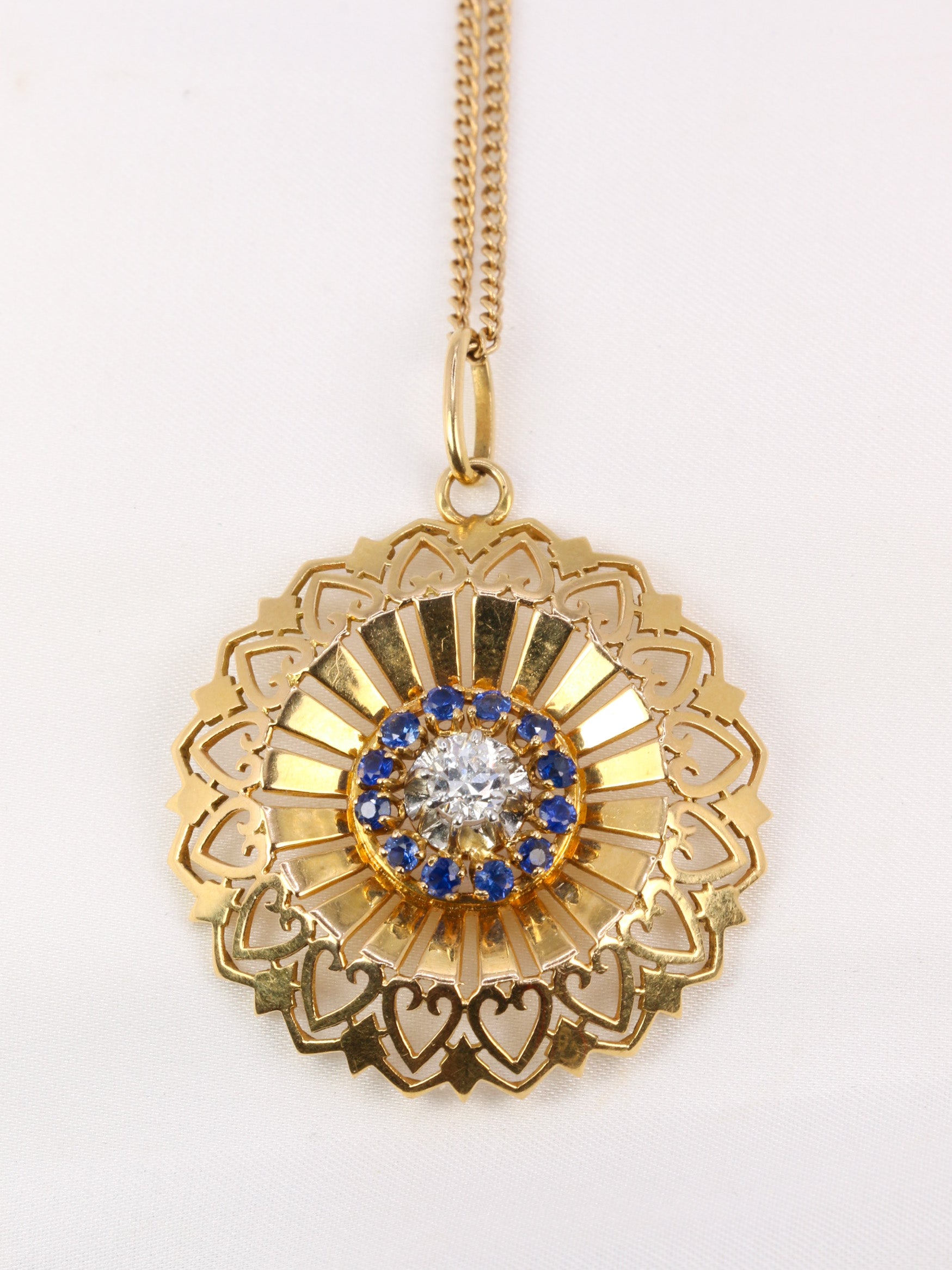 Pendentif rond vintage en or jaune, diamant et saphirs