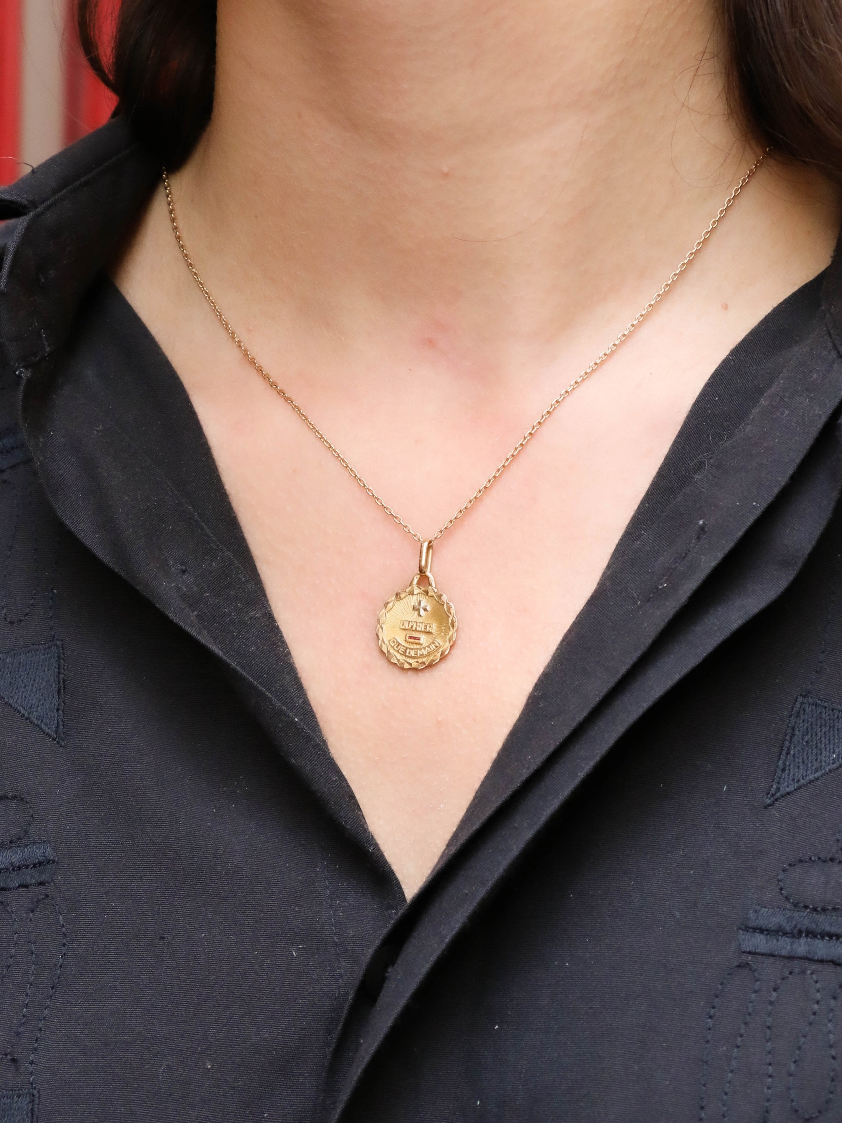 Médaille amour Augis vintage ronde Plus hier moins demain