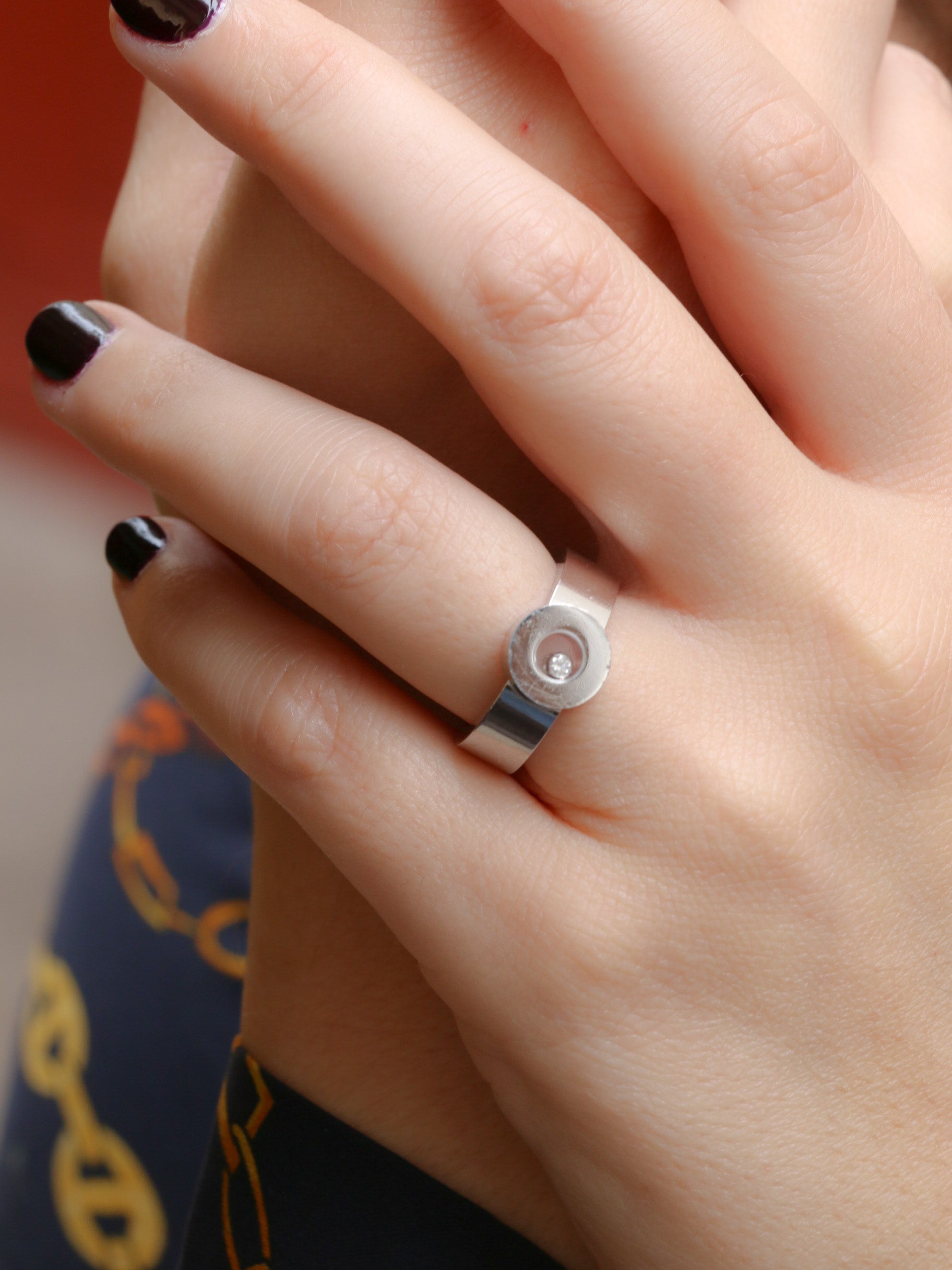 Bague Chopard Happy Diamonds ronde en or blanc et diamants