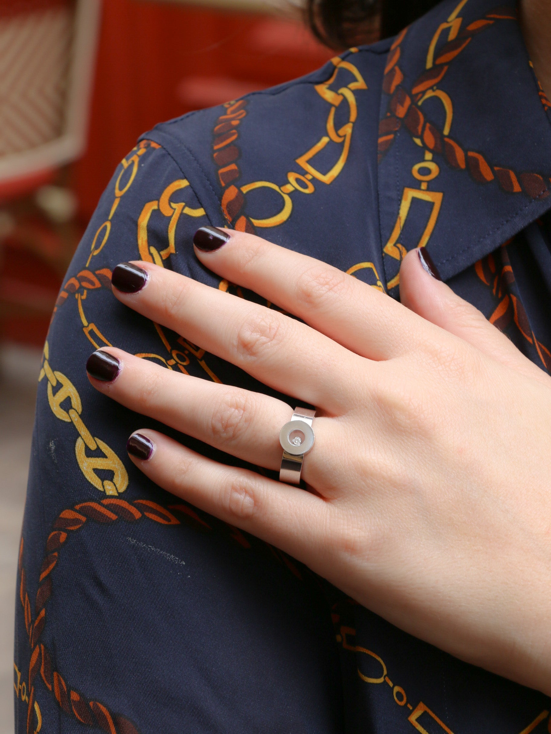 Bague Chopard Happy Diamonds ronde en or blanc et diamants