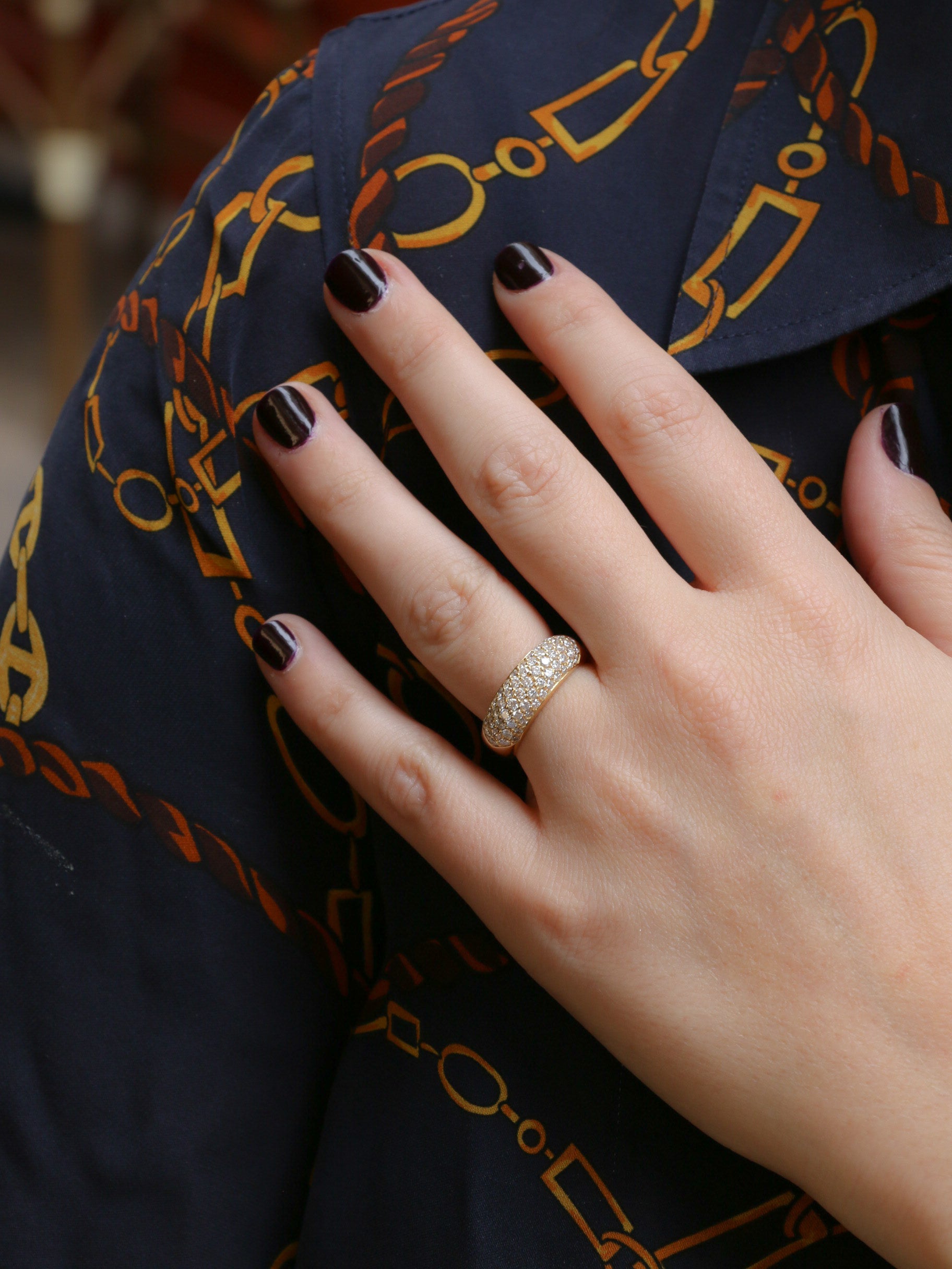 Bague jonc vintage en or pavée de diamants