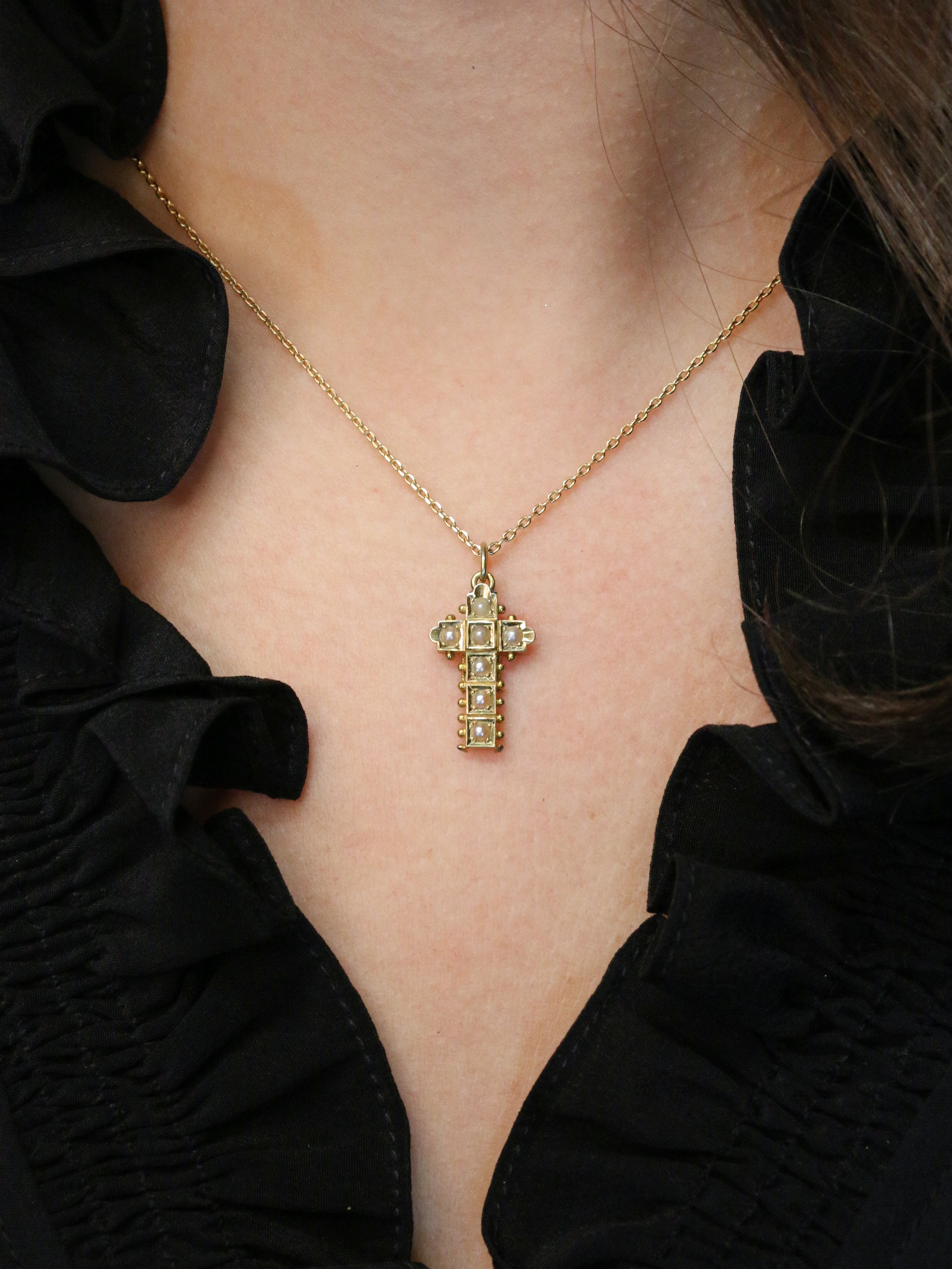Pendentif croix ancien or jaune perles fines