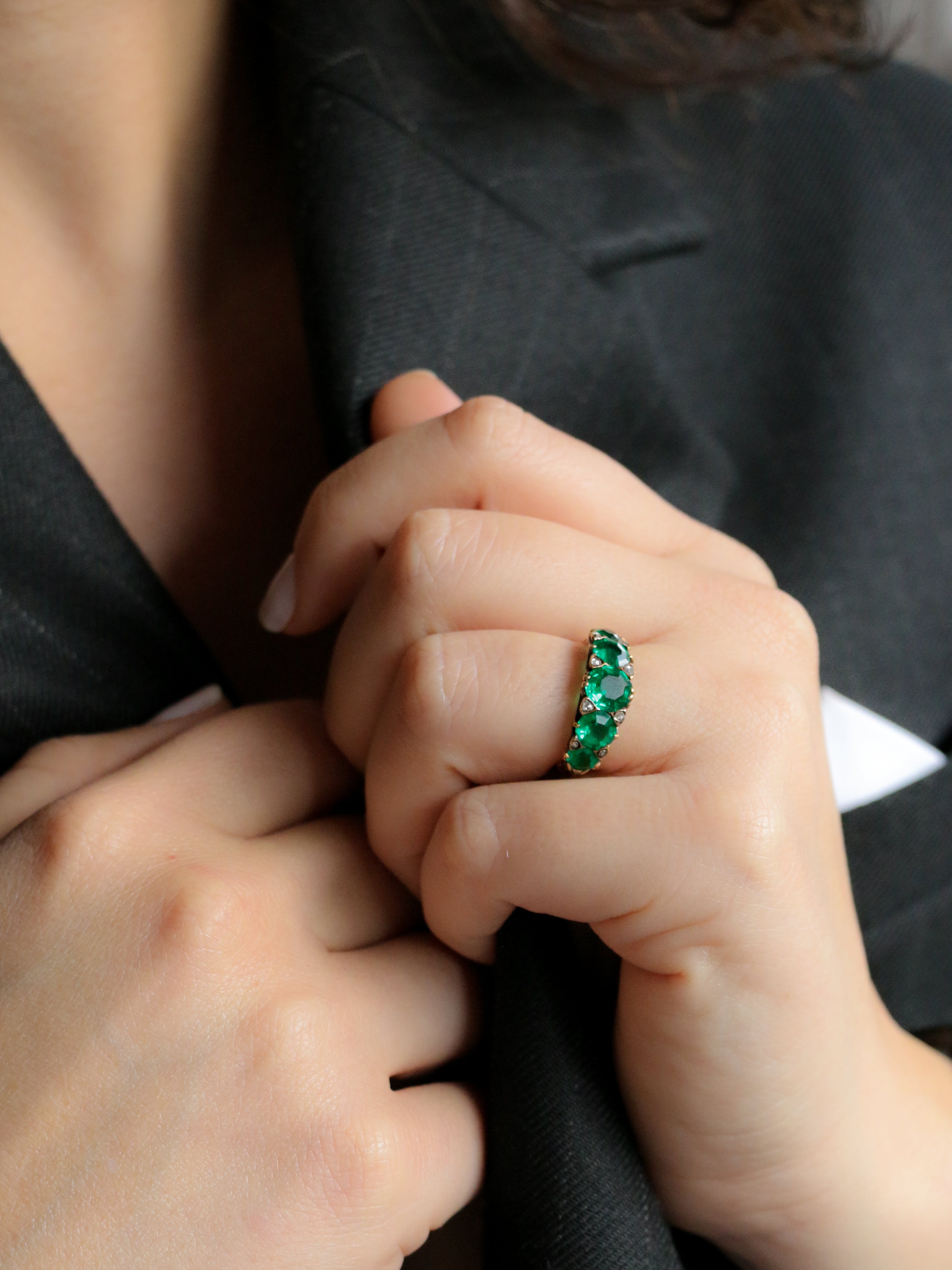 Bague jarretière émeraudes colombiennes Muzo