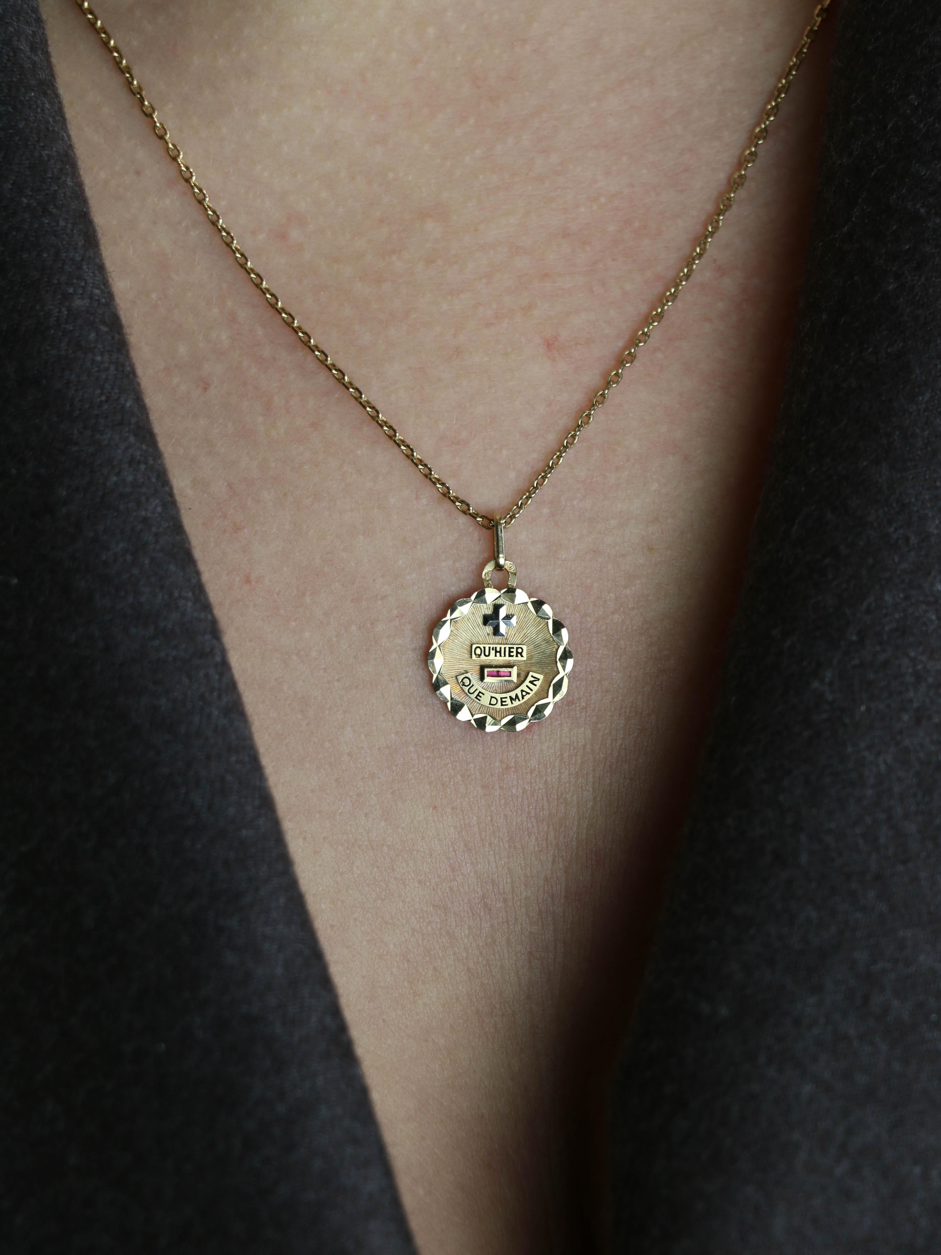 Medaille Amour Augis Plus hier Moins Demain, Ecrin d'origine, New Old Stock