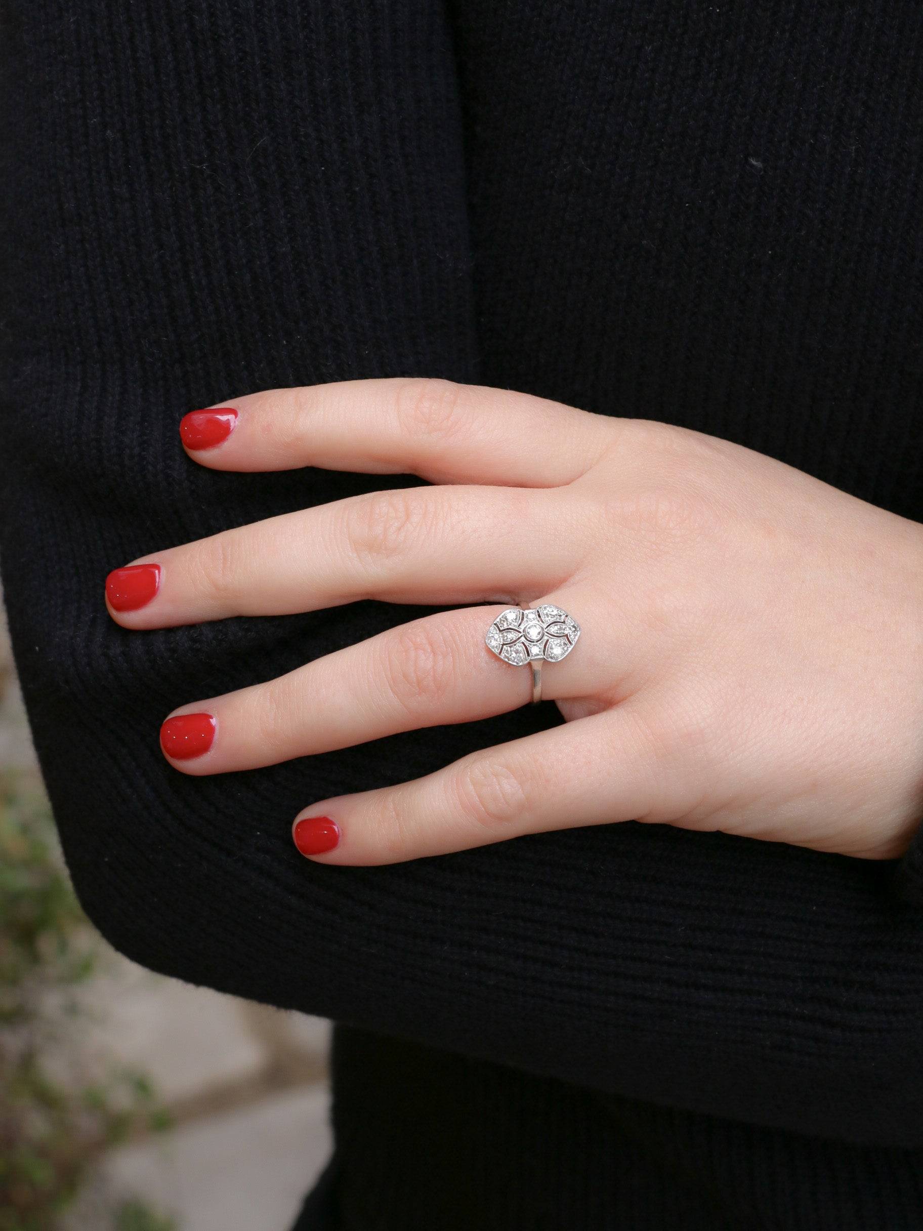 Bague Art-Déco en or, platine et diamants