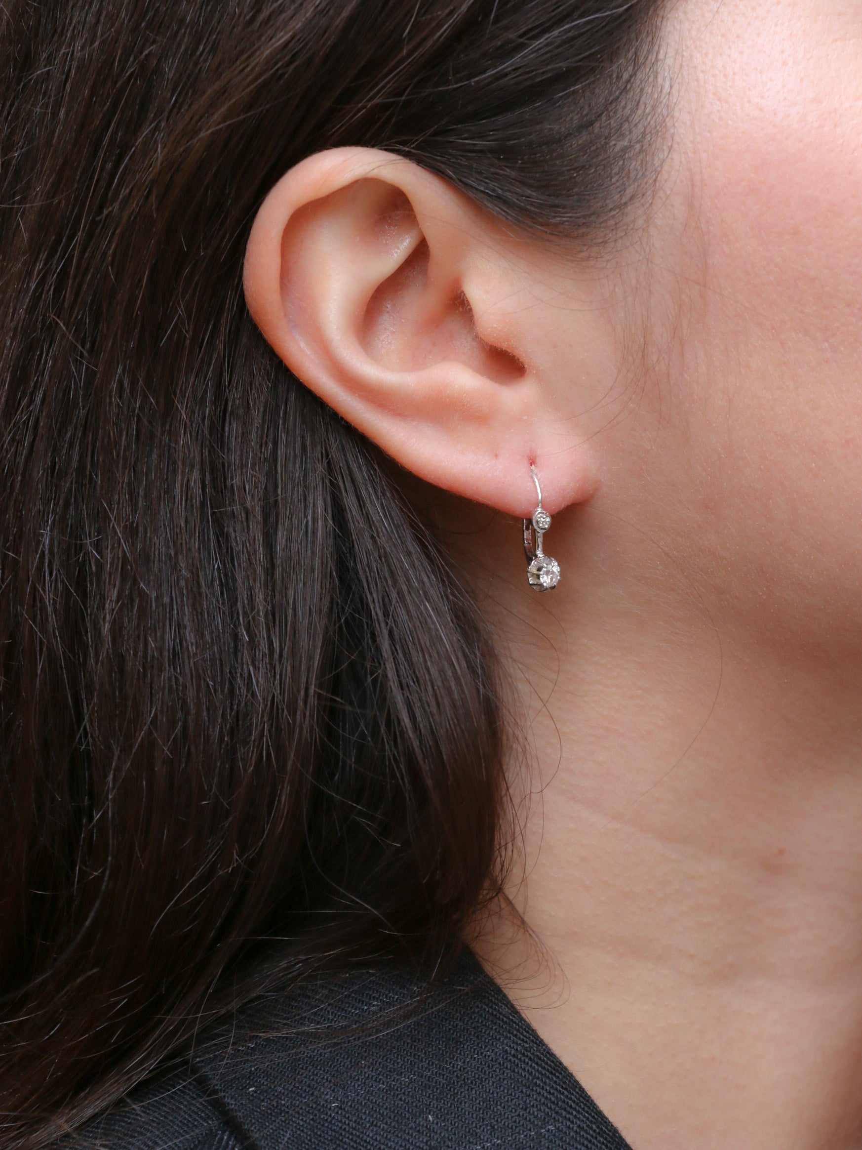 Dormeuses vintage en or blanc et diamants 0.3ct