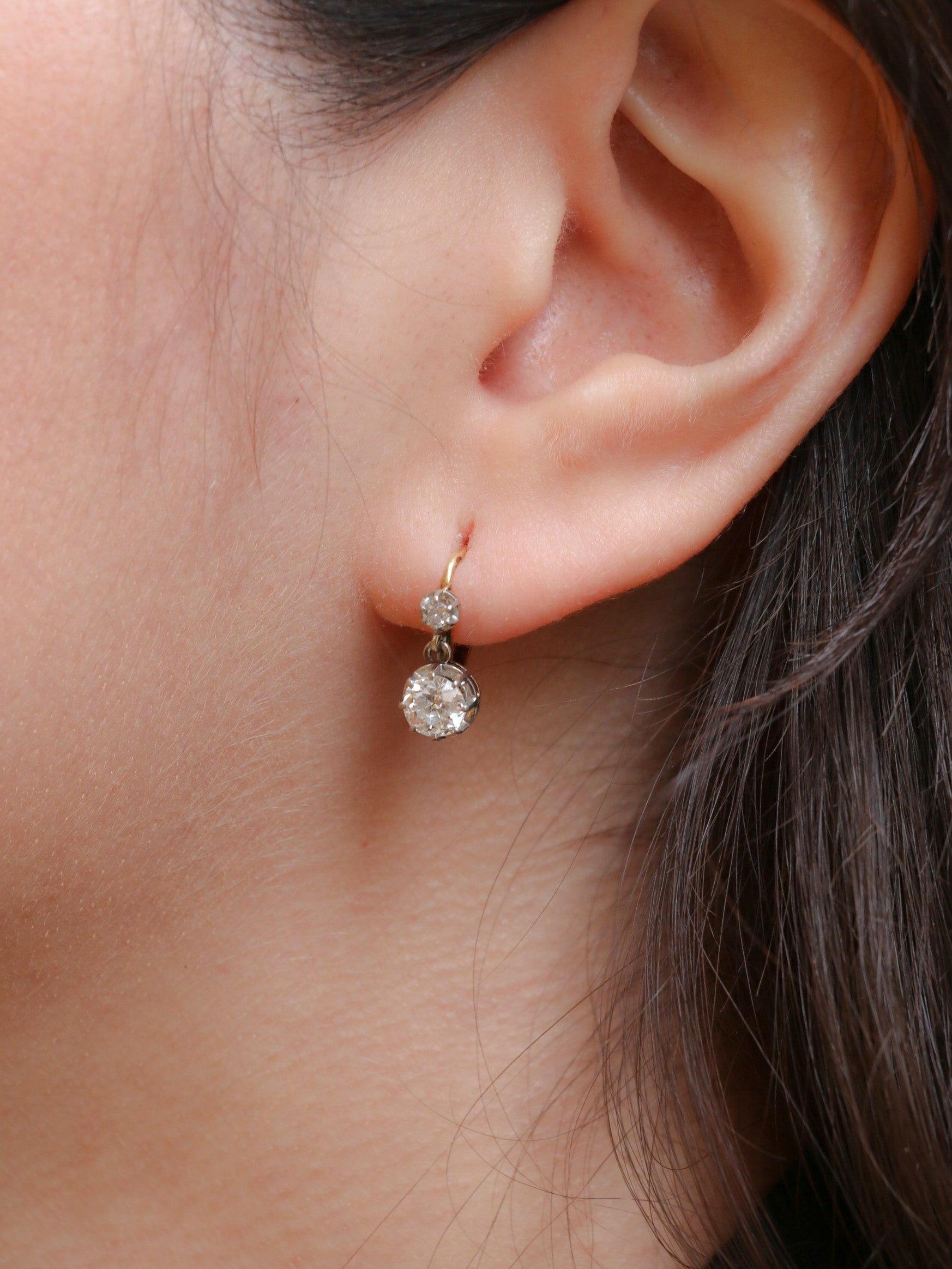 Dormeuses en or et diamants taille ancienne 1.3 ct