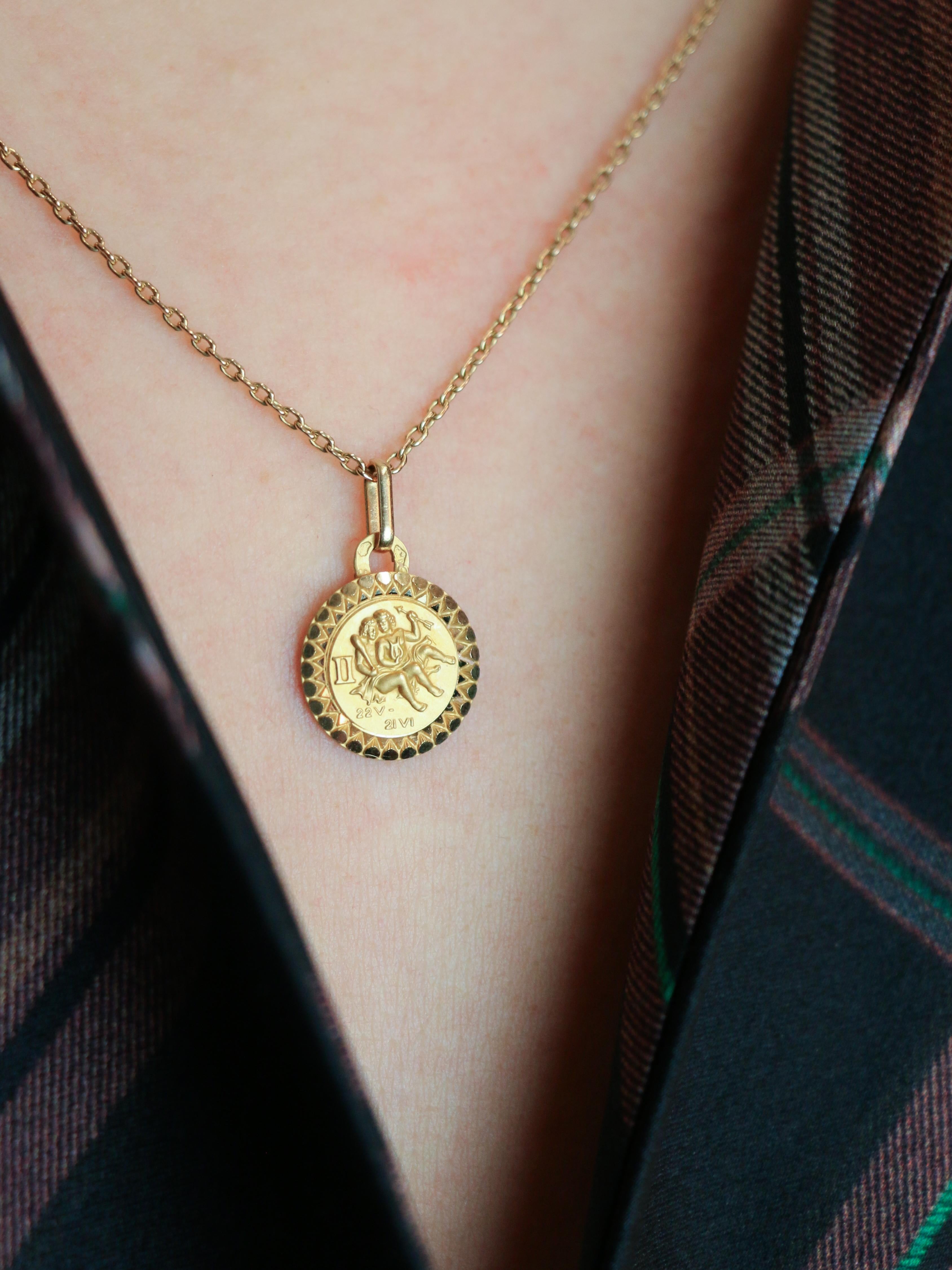PERROUD Pendentif vintage signe du zodiaque Gémeaux or jaune