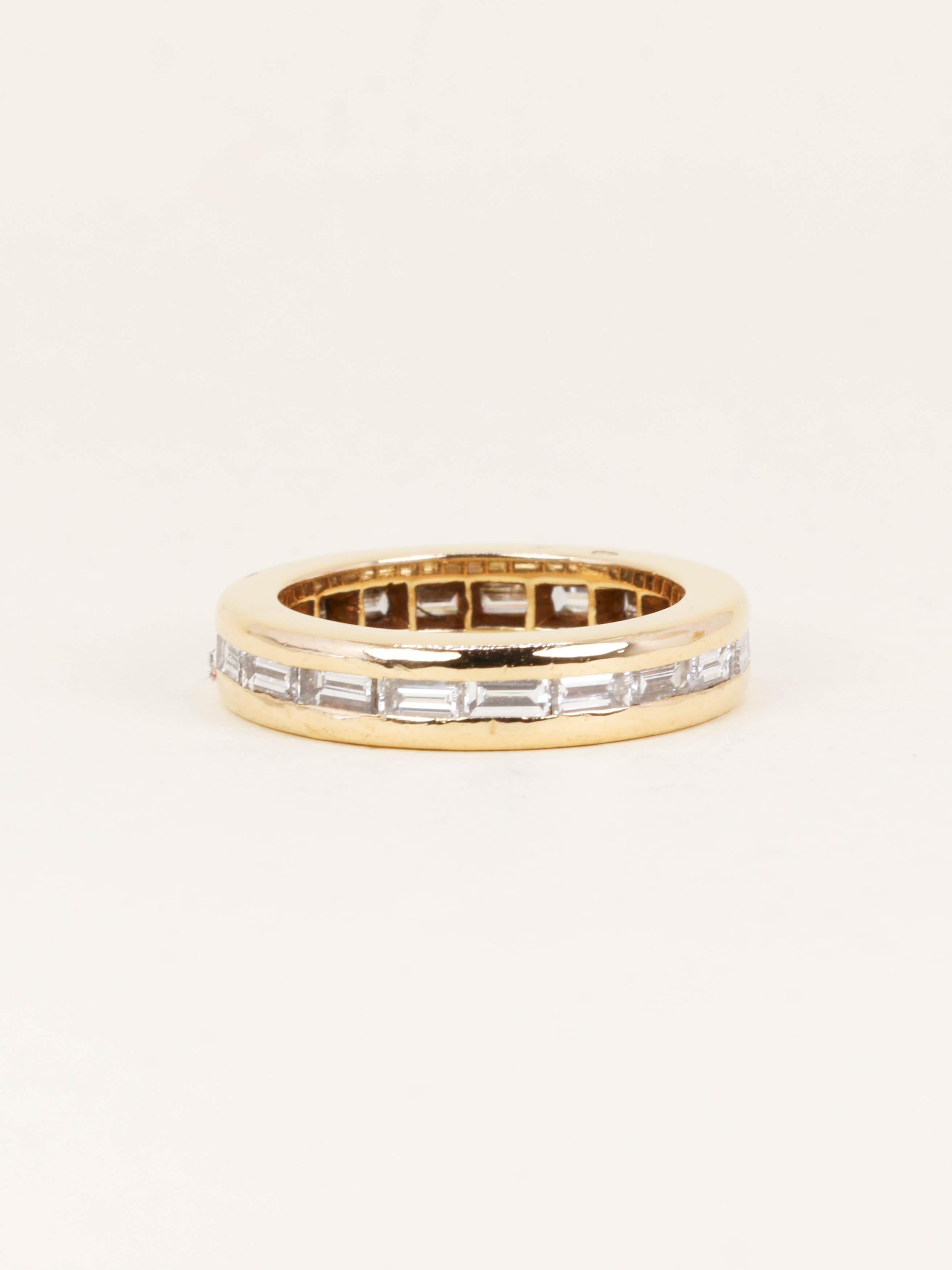 ROLEX Bague or jaune diamants baguette