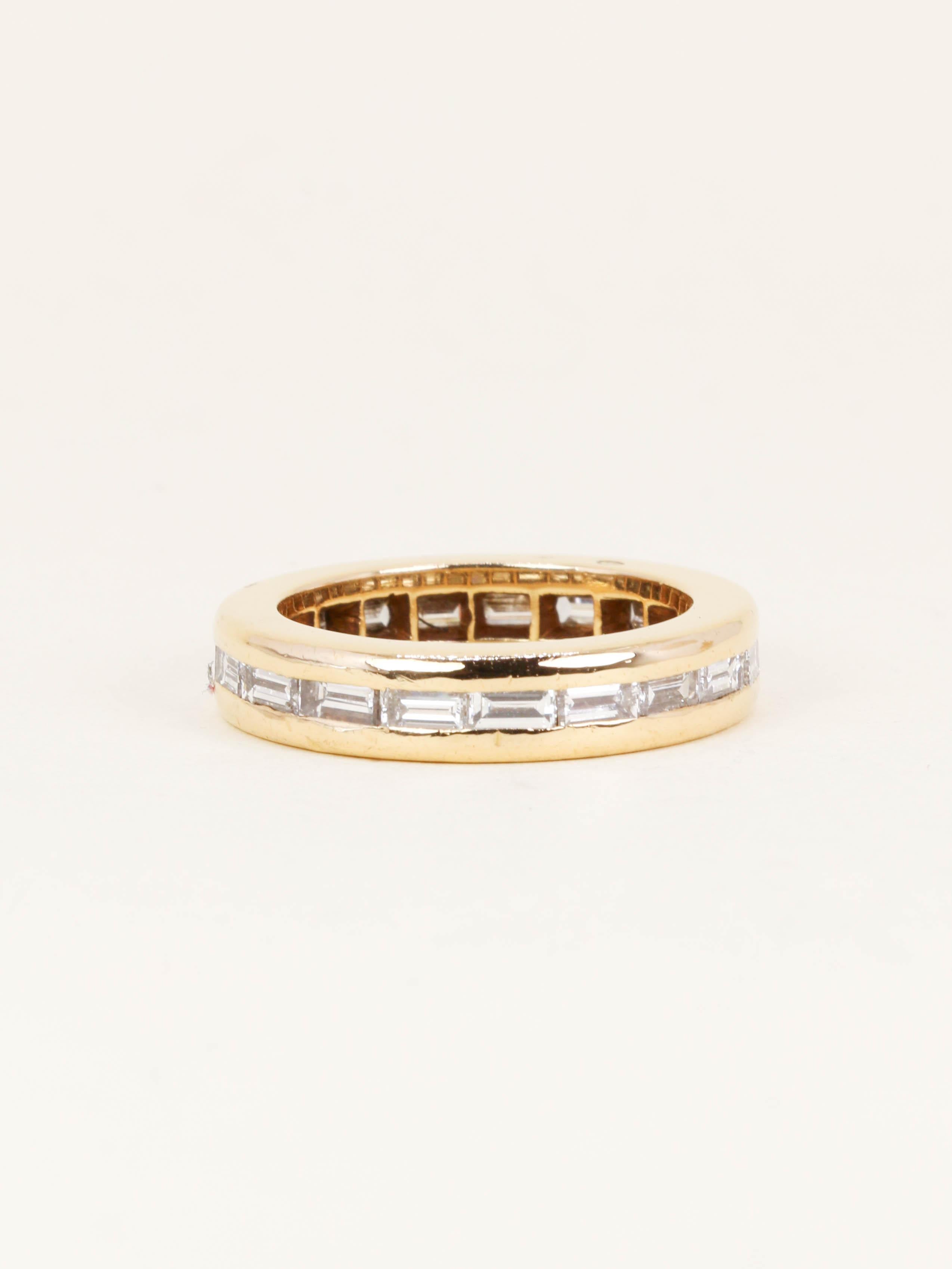 ROLEX Bague or jaune diamants baguette