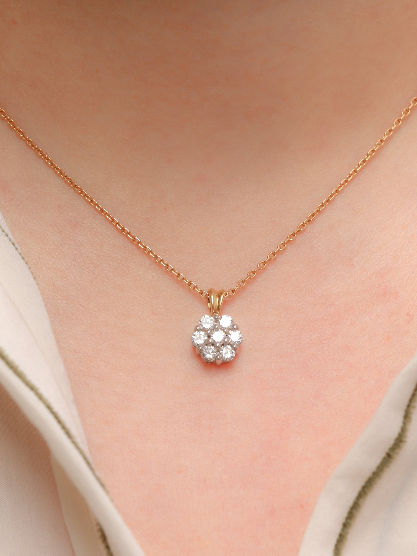 Pendentif vintage fleur or diamants 0,7 ct