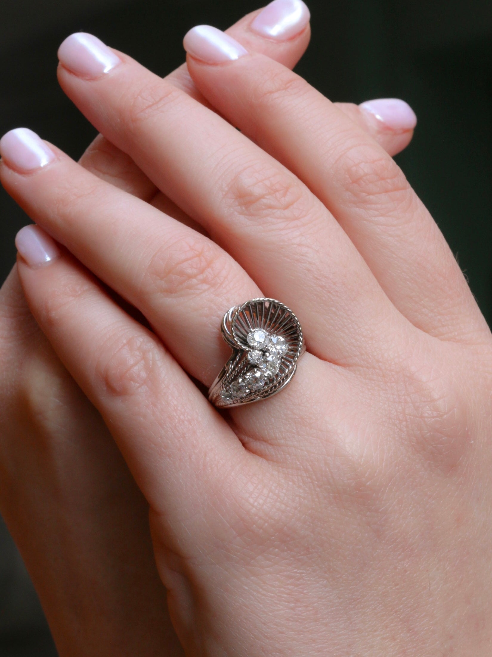 Bague tourbillon or blanc diamants 1 ct