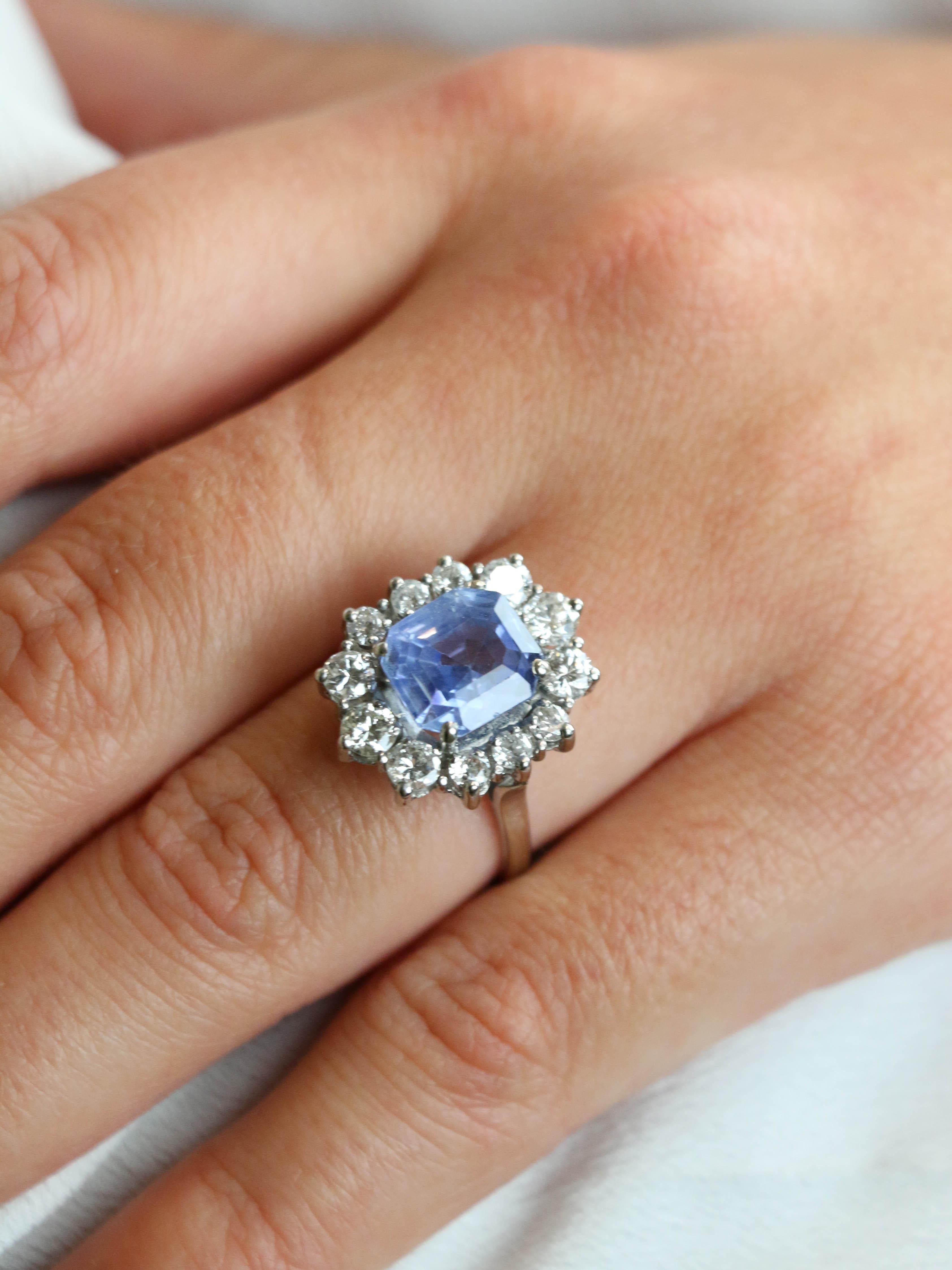 Bague marguerite or blanc saphir 5 carats diamants