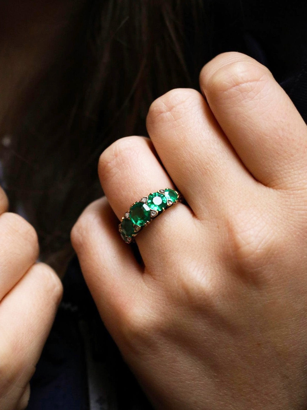 Bague jarretière émeraudes colombiennes Muzo