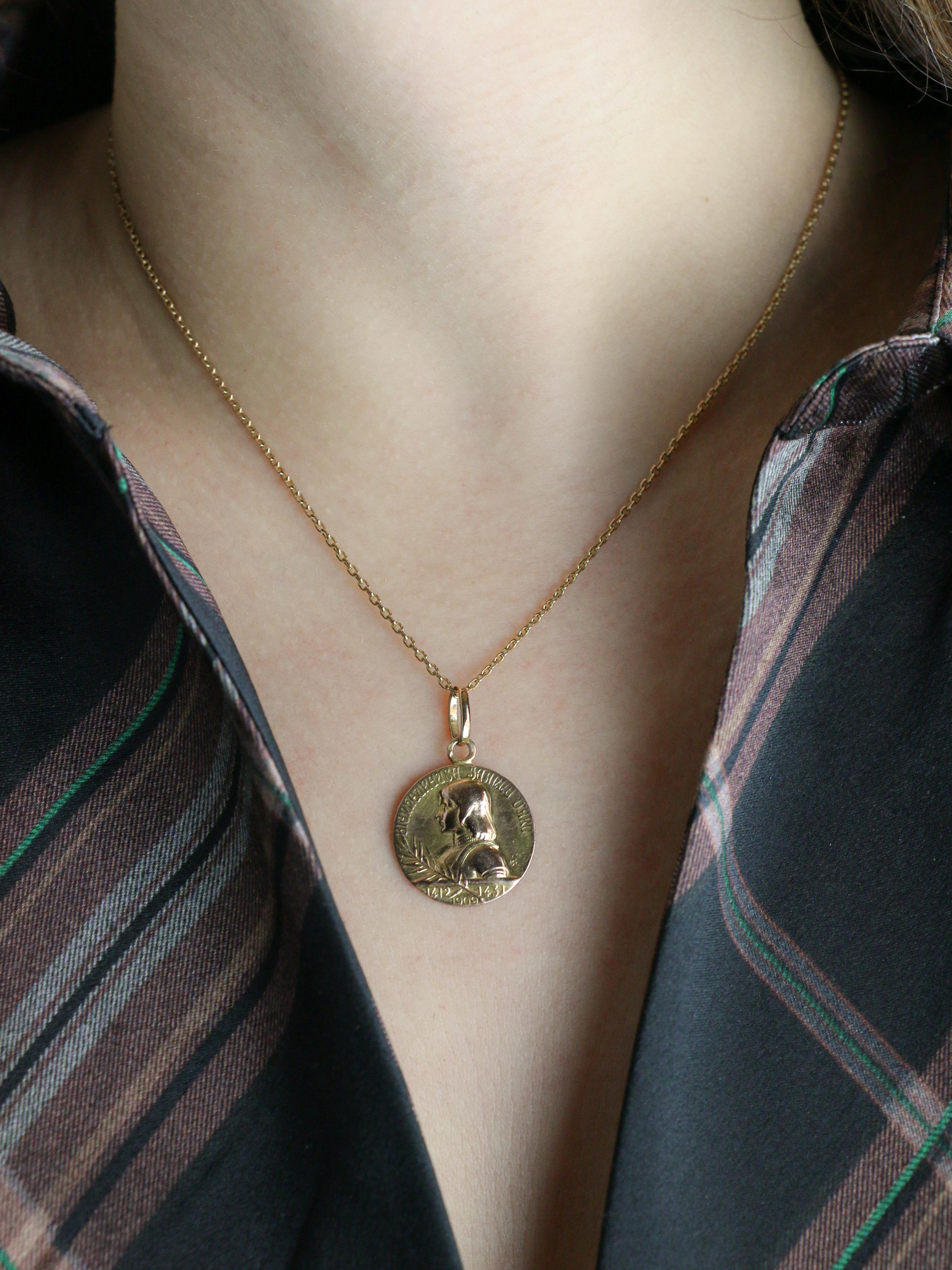 Médaille bienheureuse Jeanne d'Arc or jaune