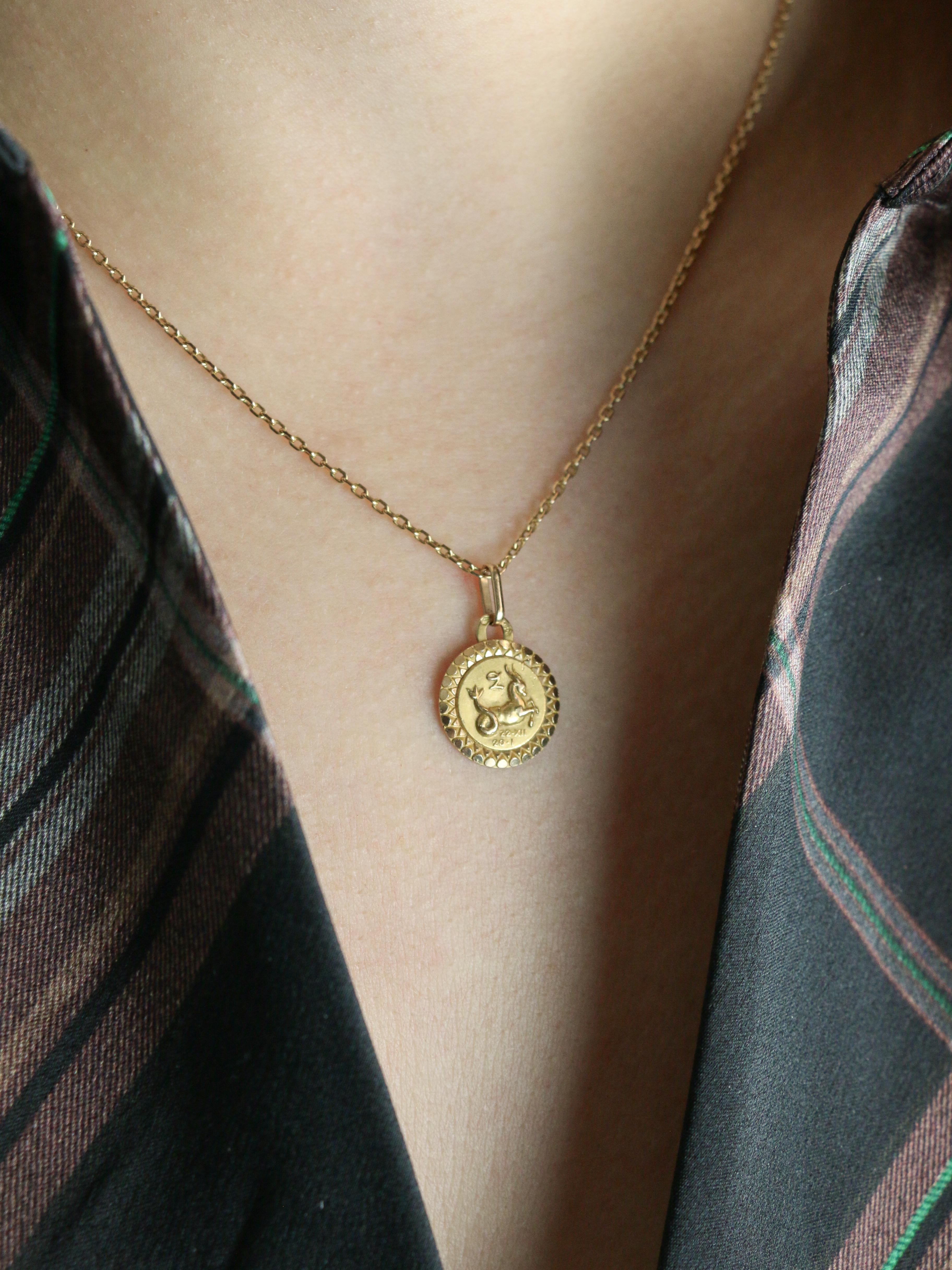 PERROUD Pendentif vintage signe du Capricorne or jaune