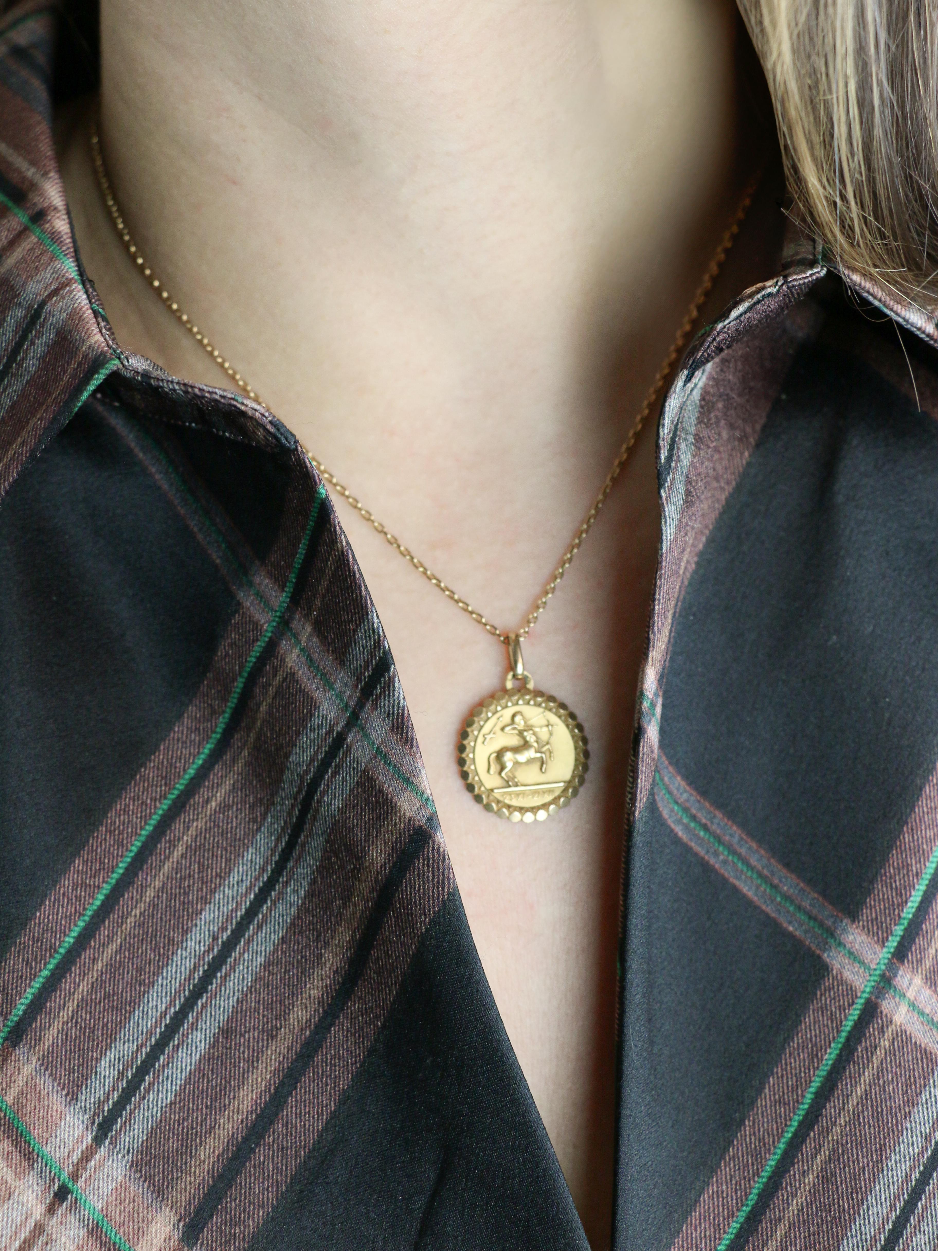 PERROUD Pendentif vintage signe du zodiaque Sagittaire or jaune