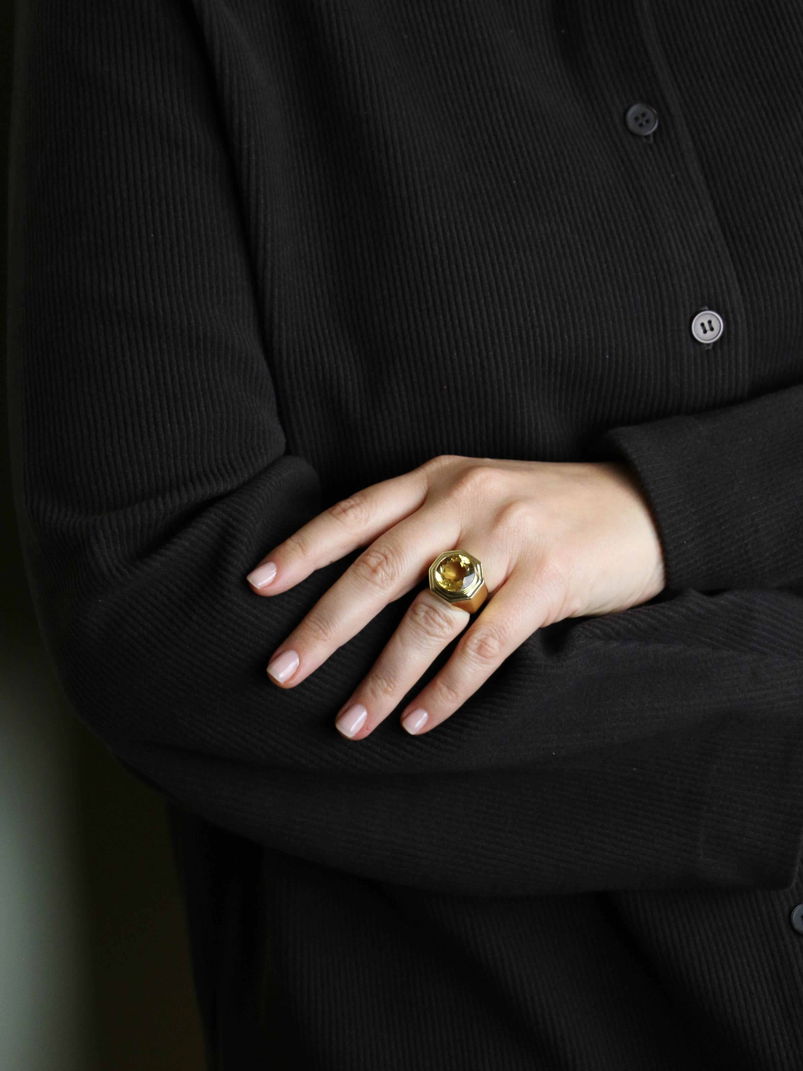 FRED Bague chevaliere or jaune citrine 7 carats