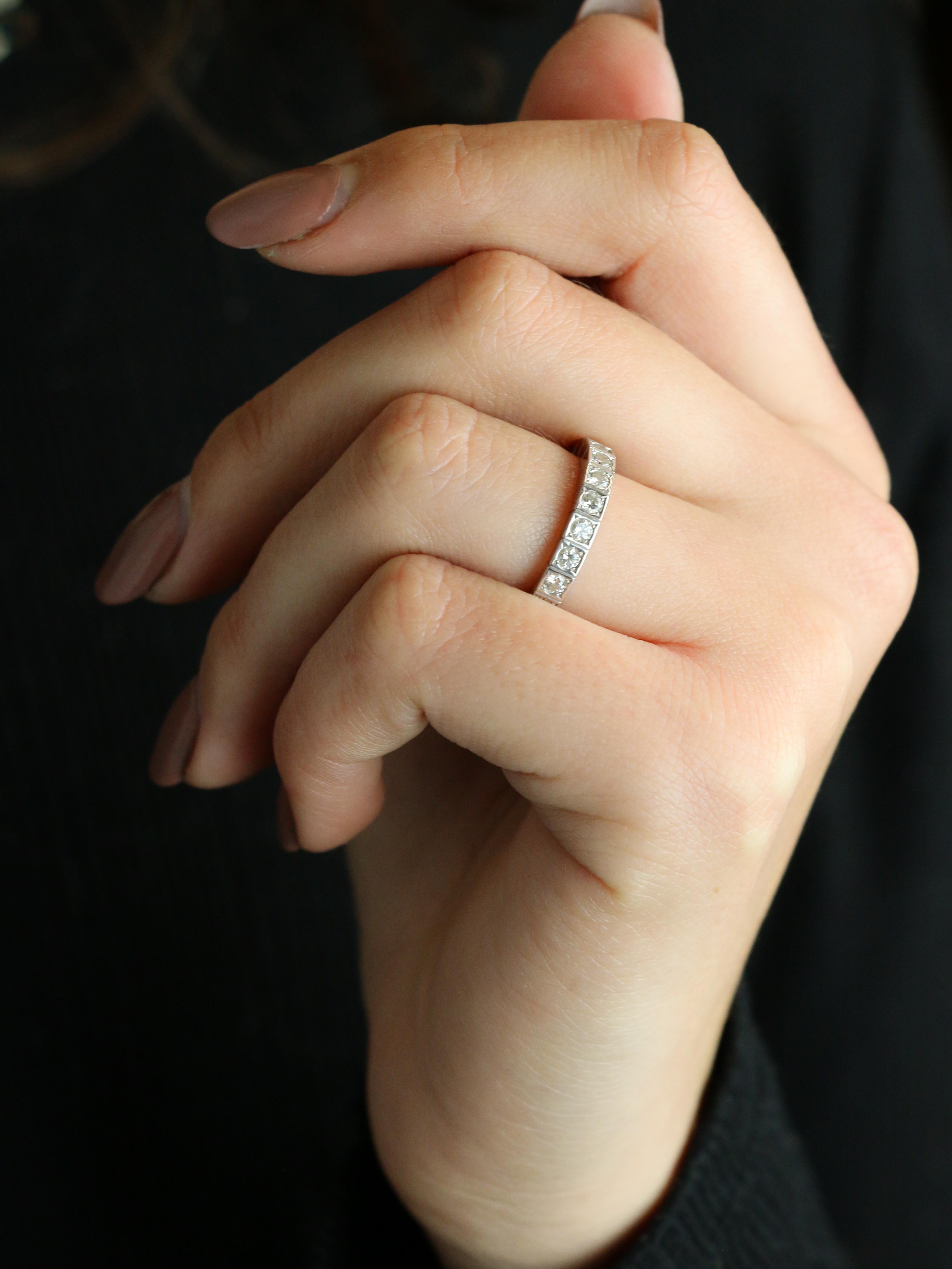 CARTIER Bague Lanière or blanc diamants