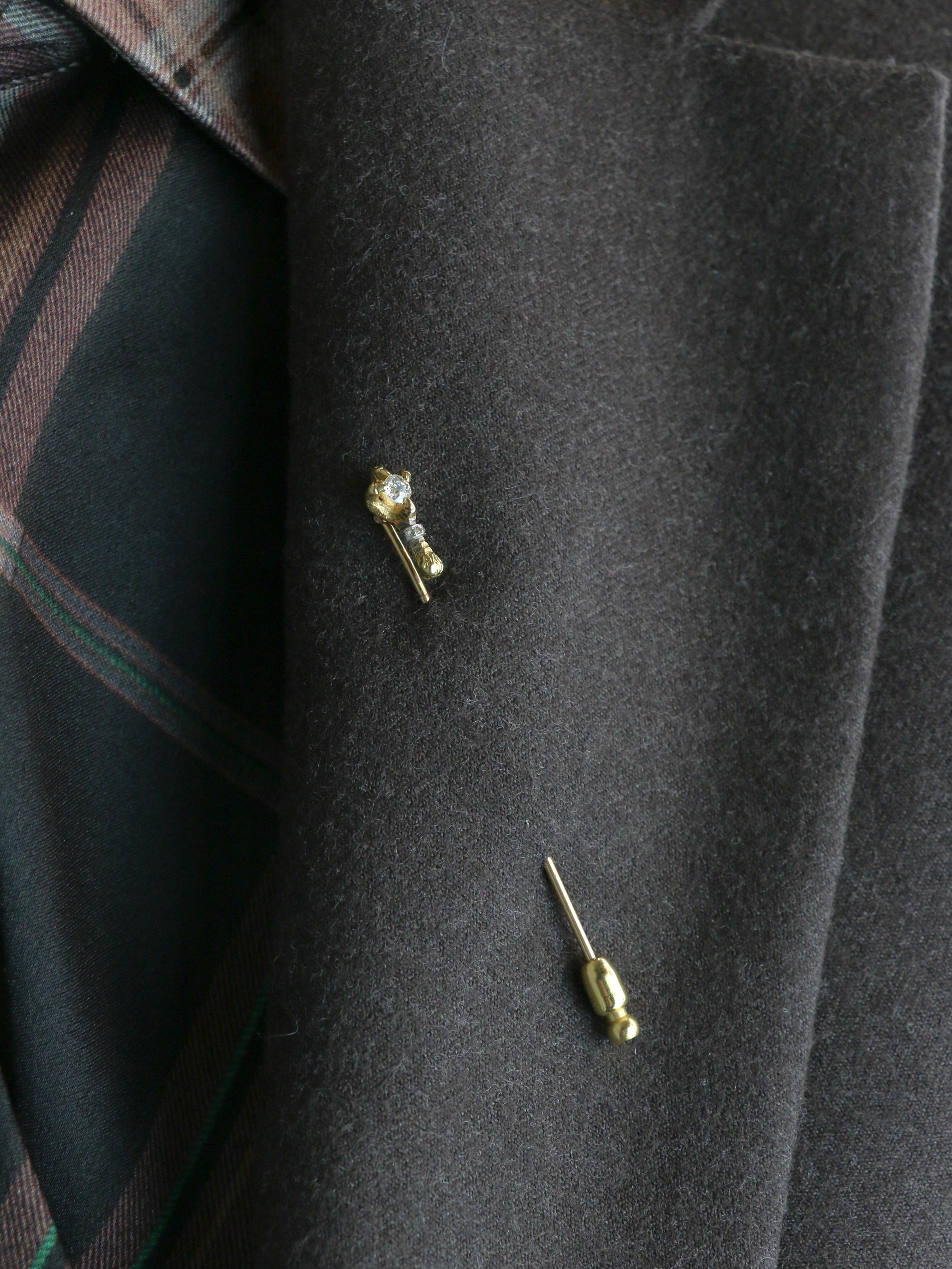 Epingle ancienne serre d'aigle or jaune diamant taille ancienne