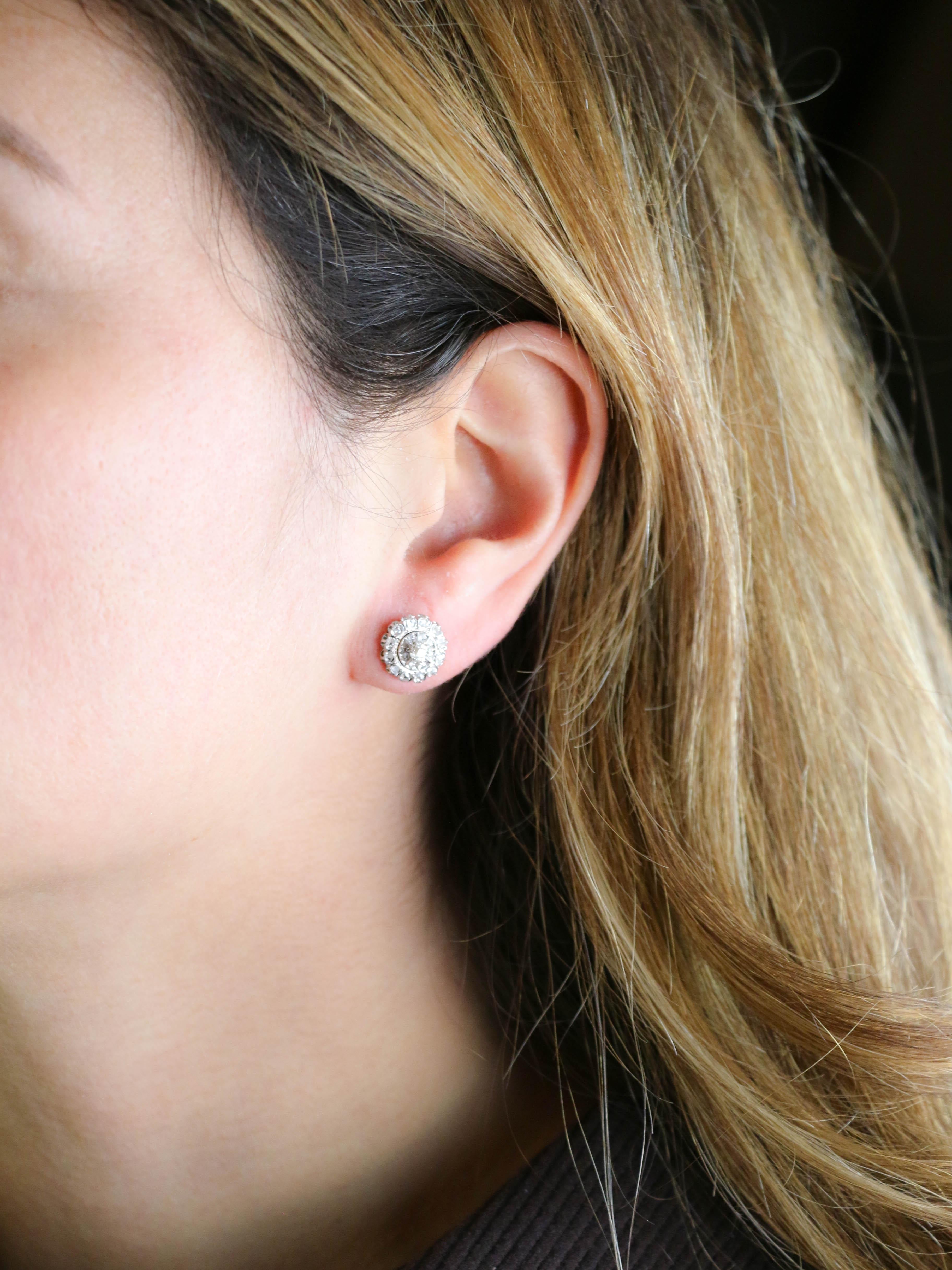 Boucles d'oreilles marguerite diamants taille ancienne