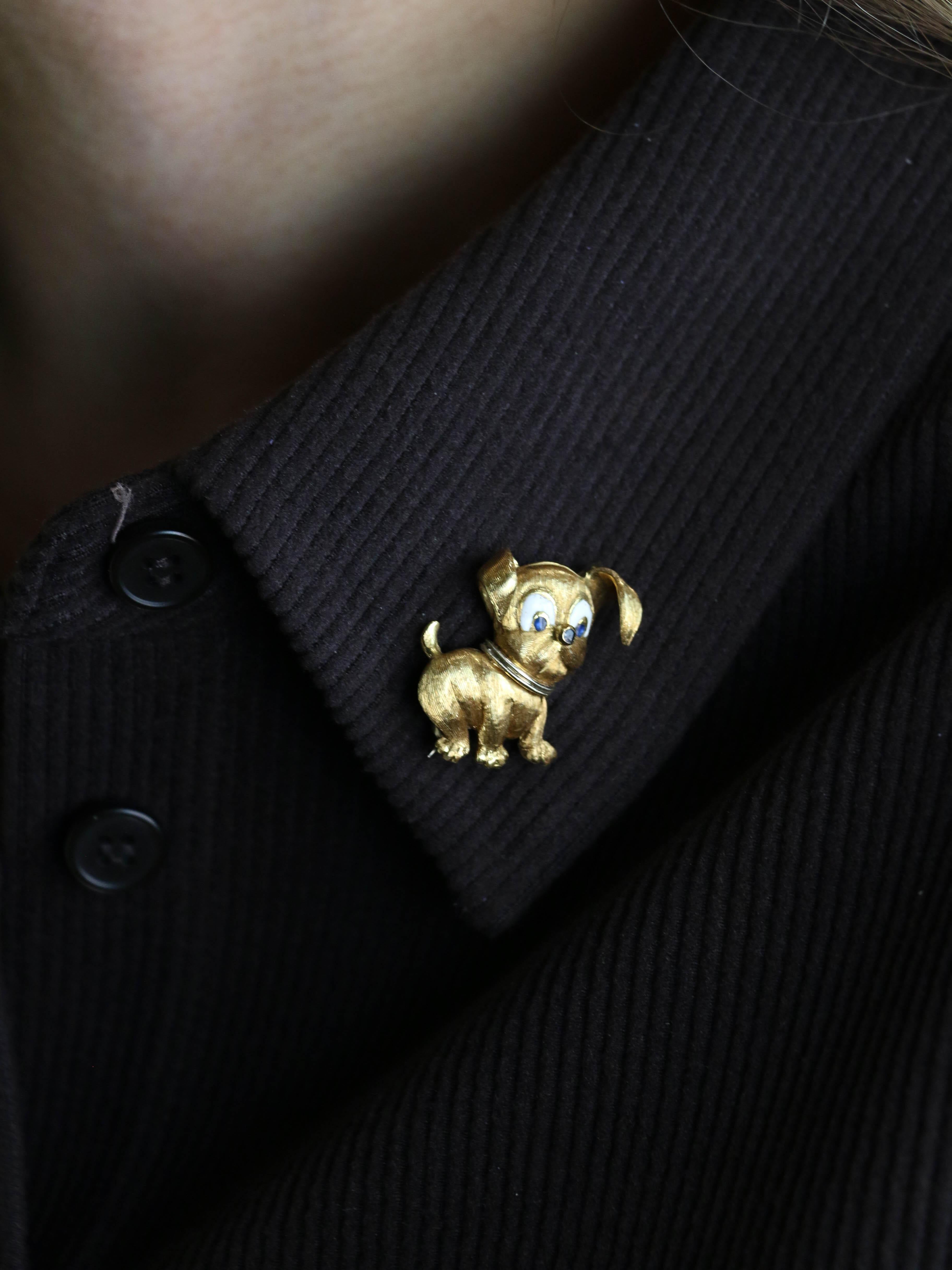 Broche vintage chien or jaune email