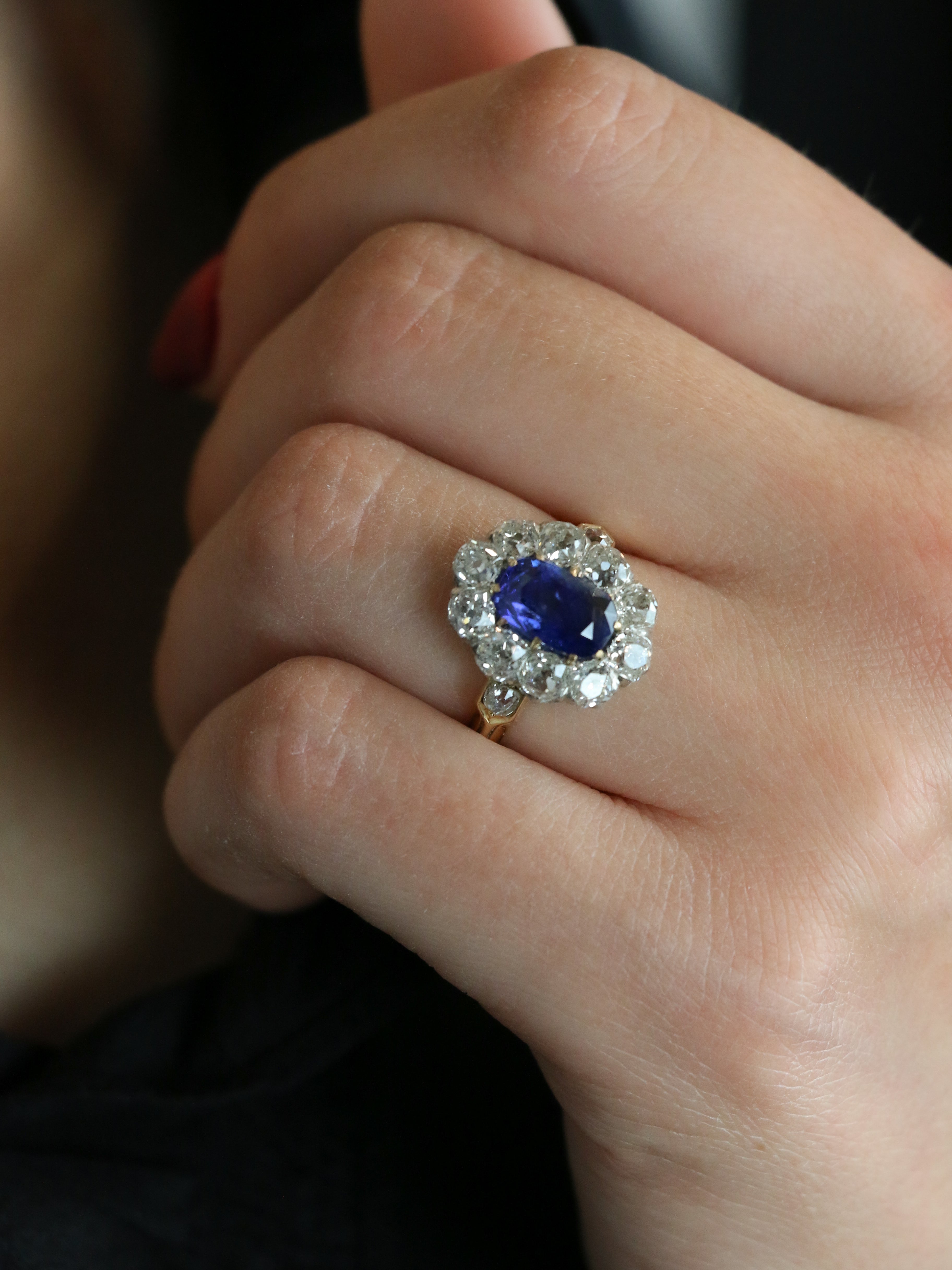 Bague marguerite ancienne or rose saphir coussin diamants