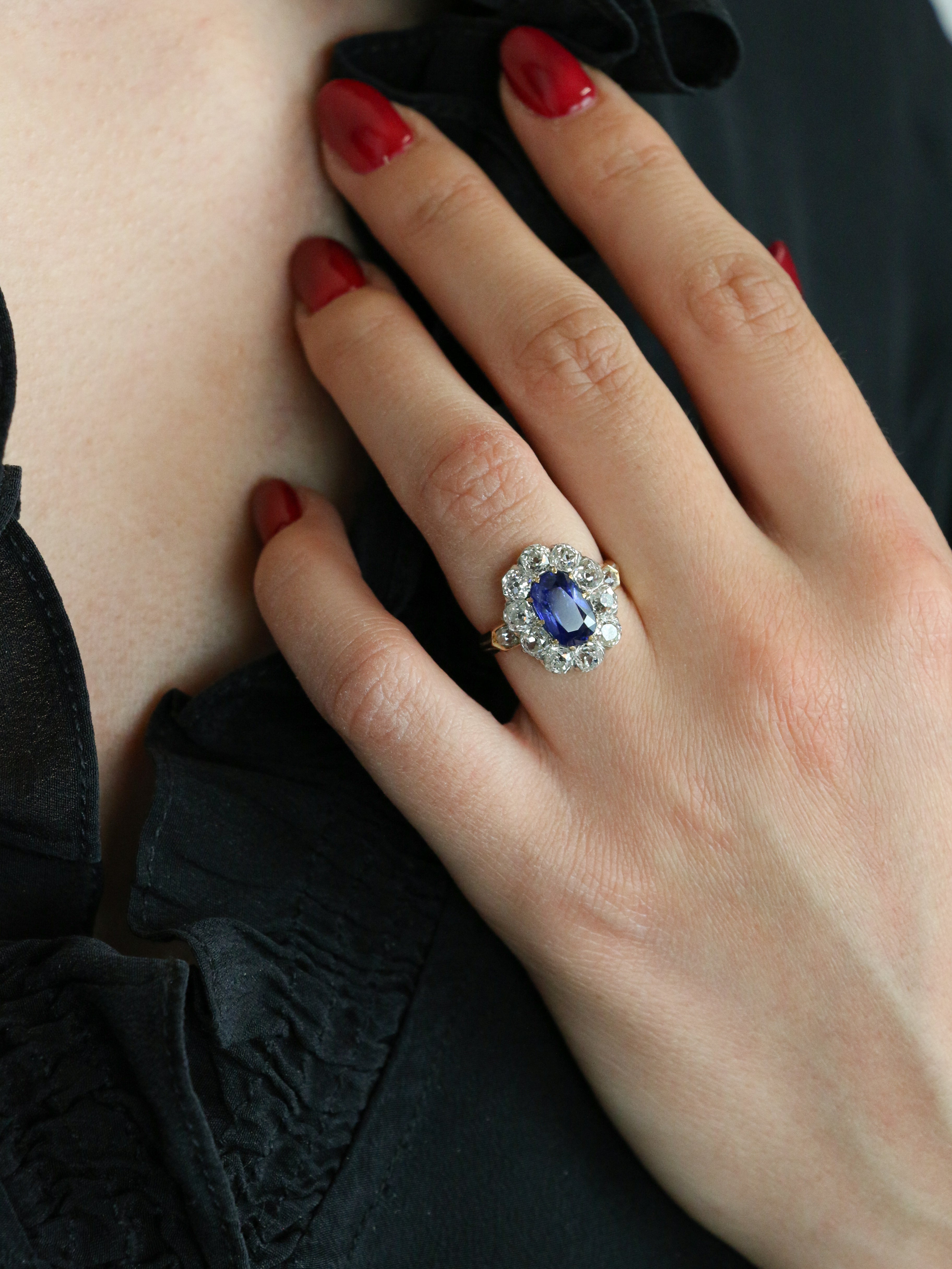 Bague marguerite ancienne or rose saphir coussin diamants