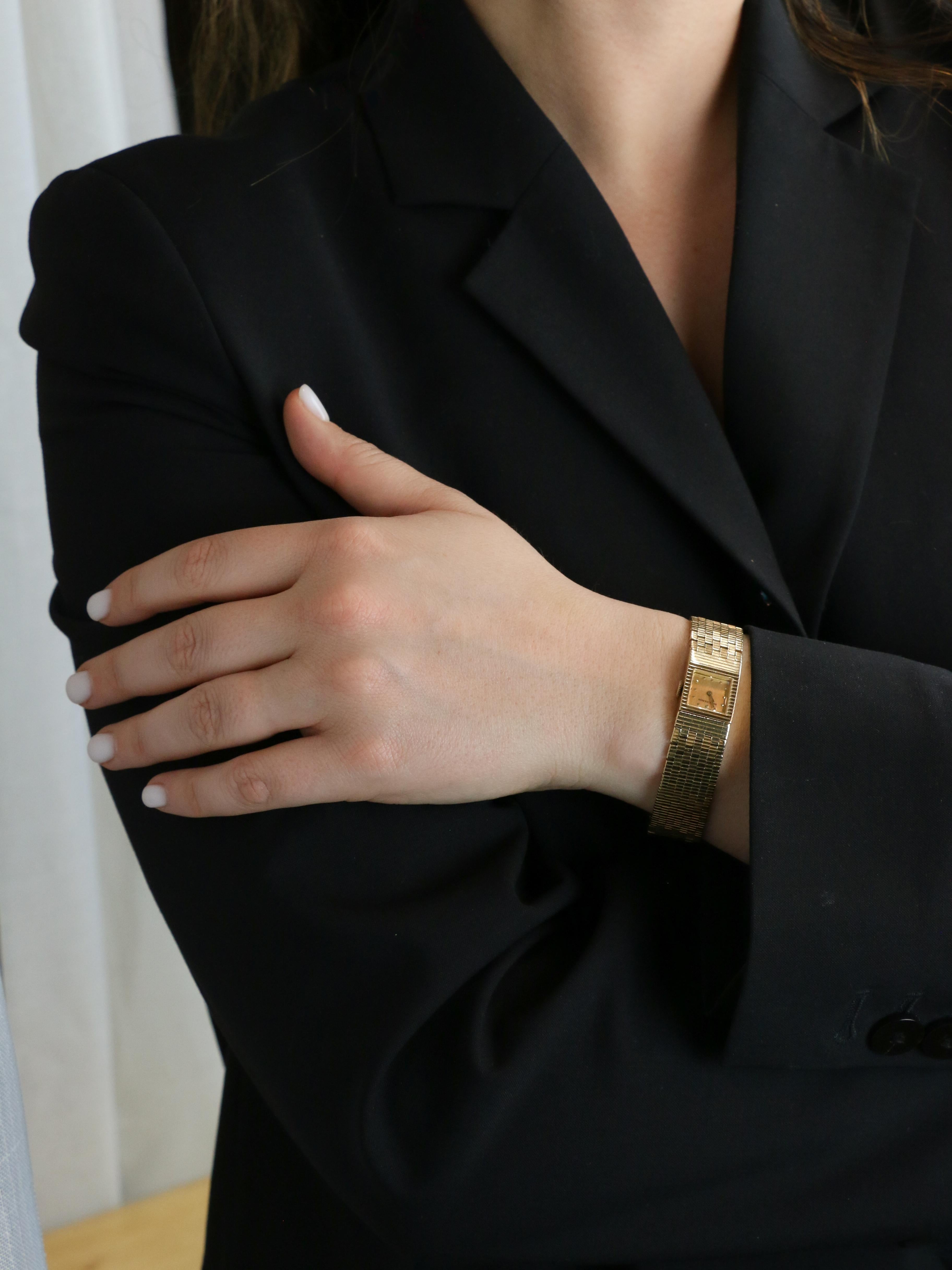 BOUCHERON Montre vintage or jaune