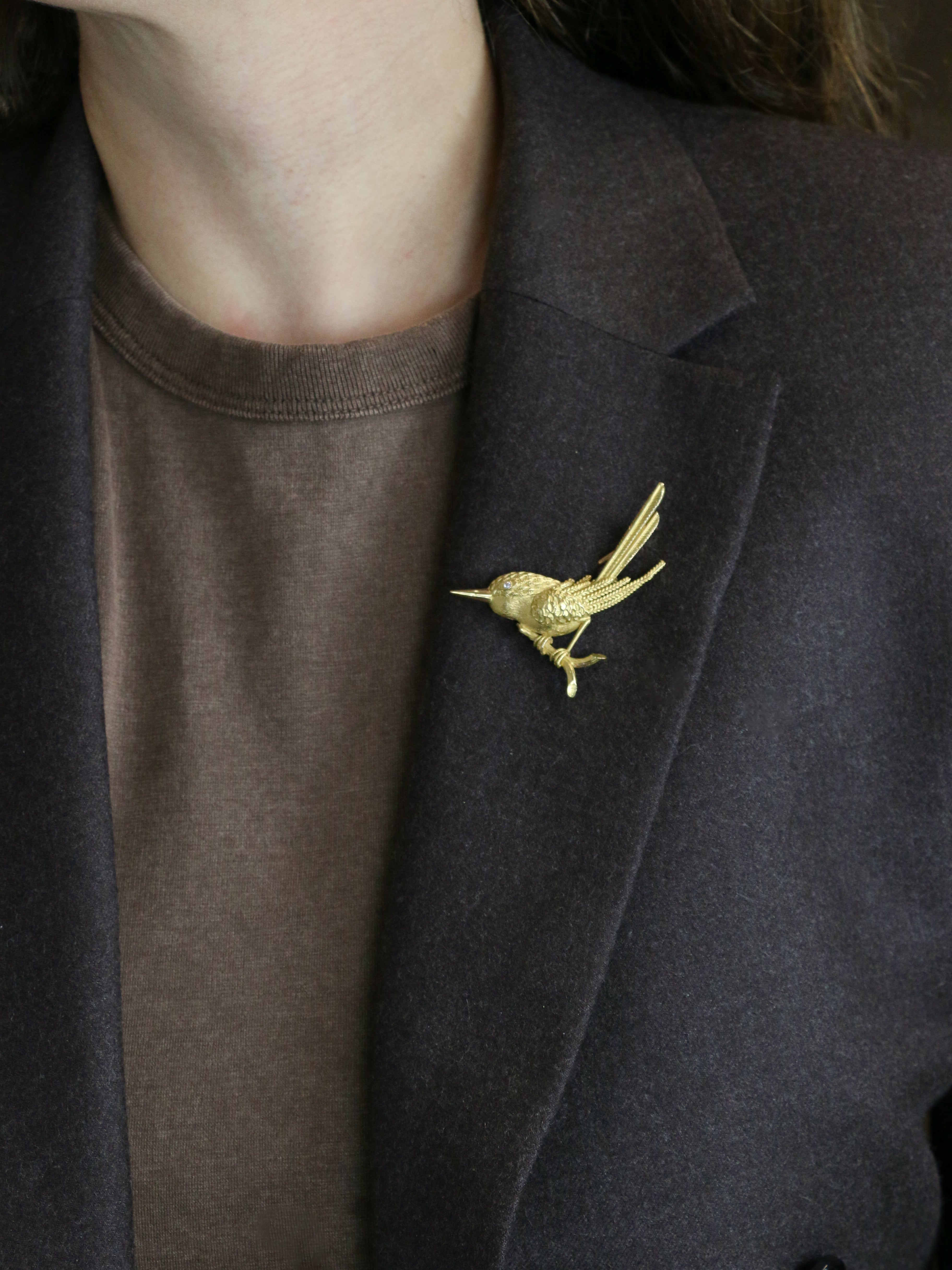 Broche animalière Oiseau or jaune diamant