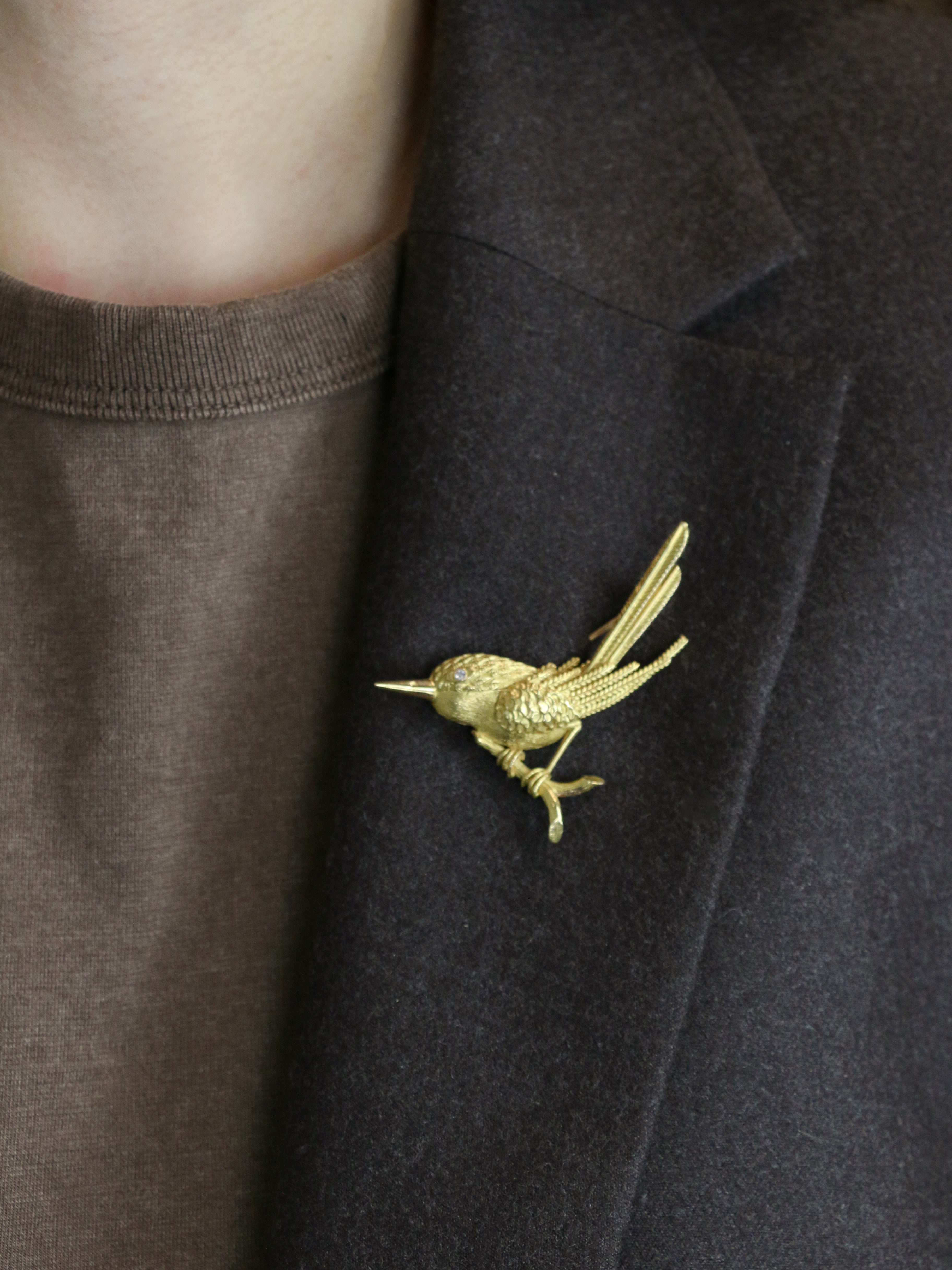 Broche animalière Oiseau or jaune diamant