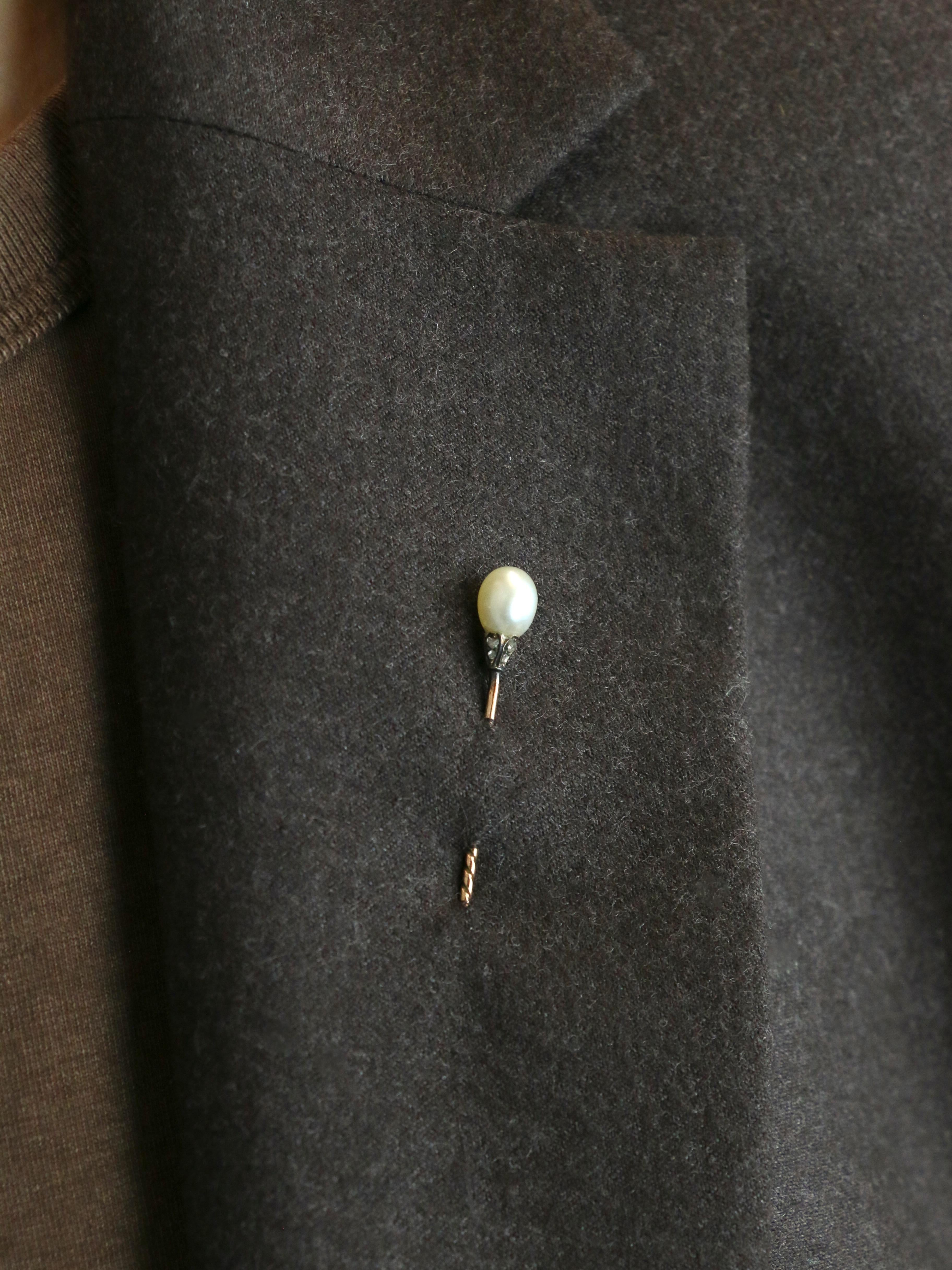 Epingle or jaune perle fine diamants