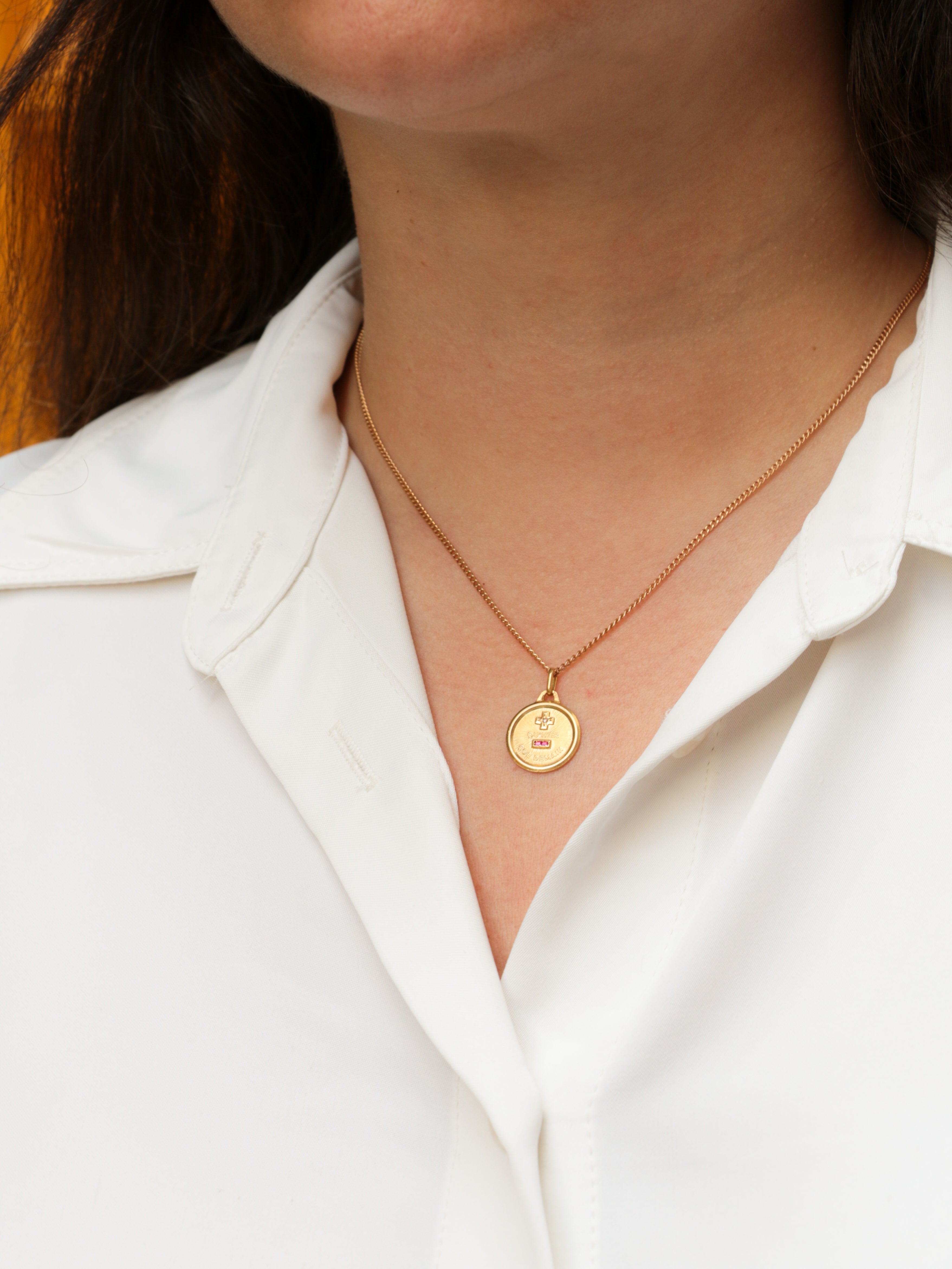 Médaille amour Augis Plus hier moins demain en or, diamant et rubis - ca 1970