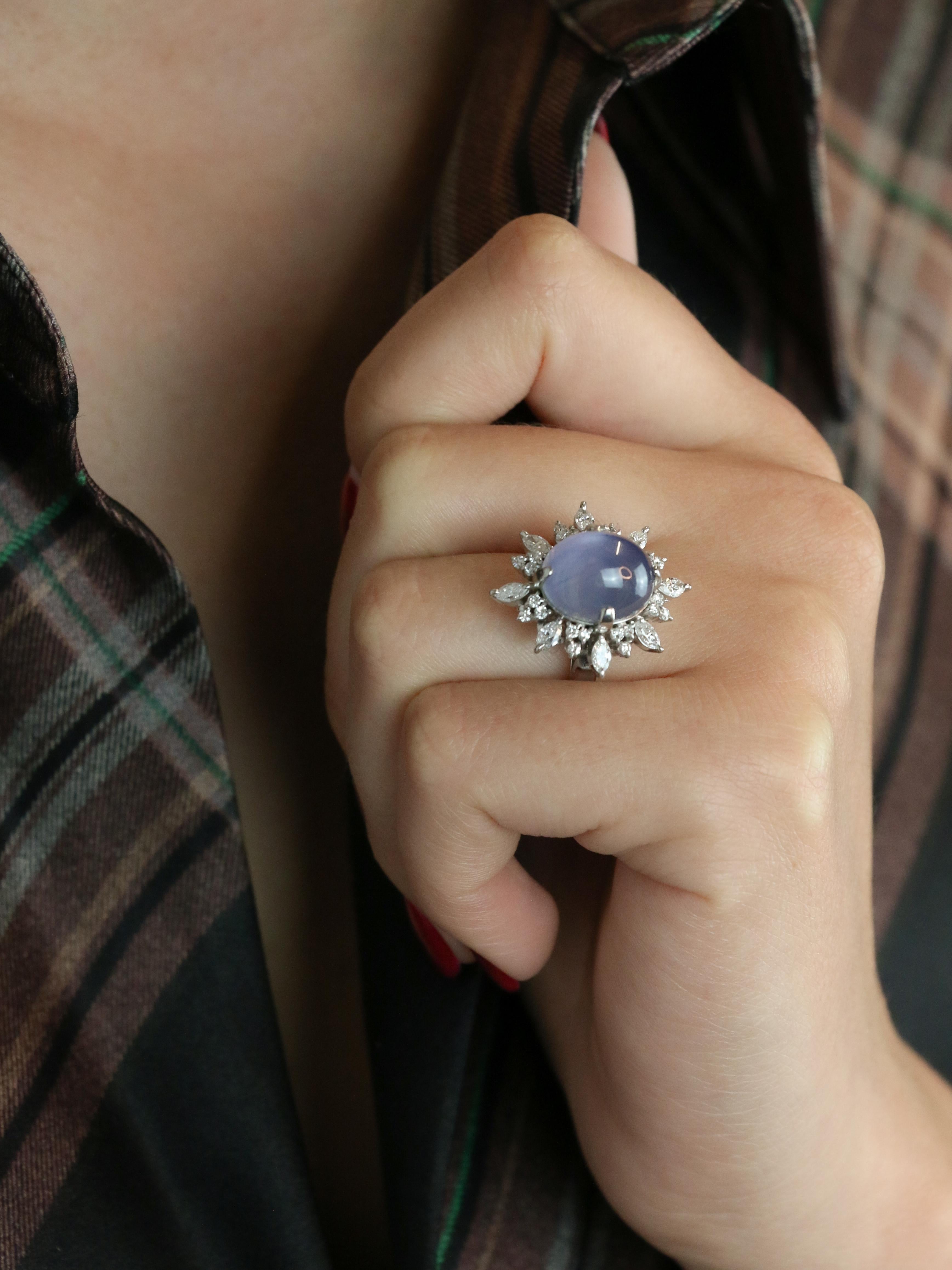 Bague marguerite diamants cabochon de saphir étoilé Ceylan 12,34 carats