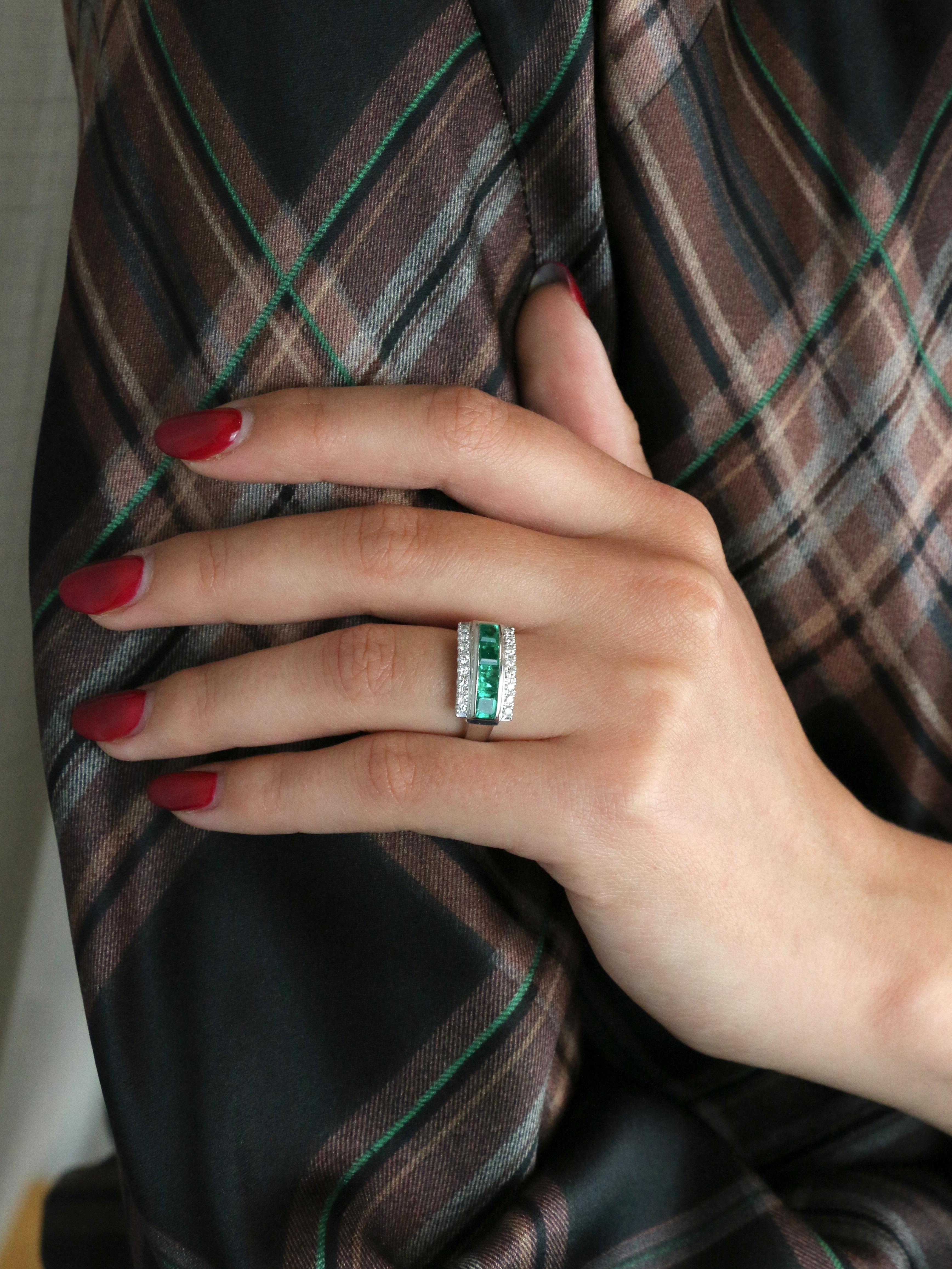 Bague vintage émeraudes diamants