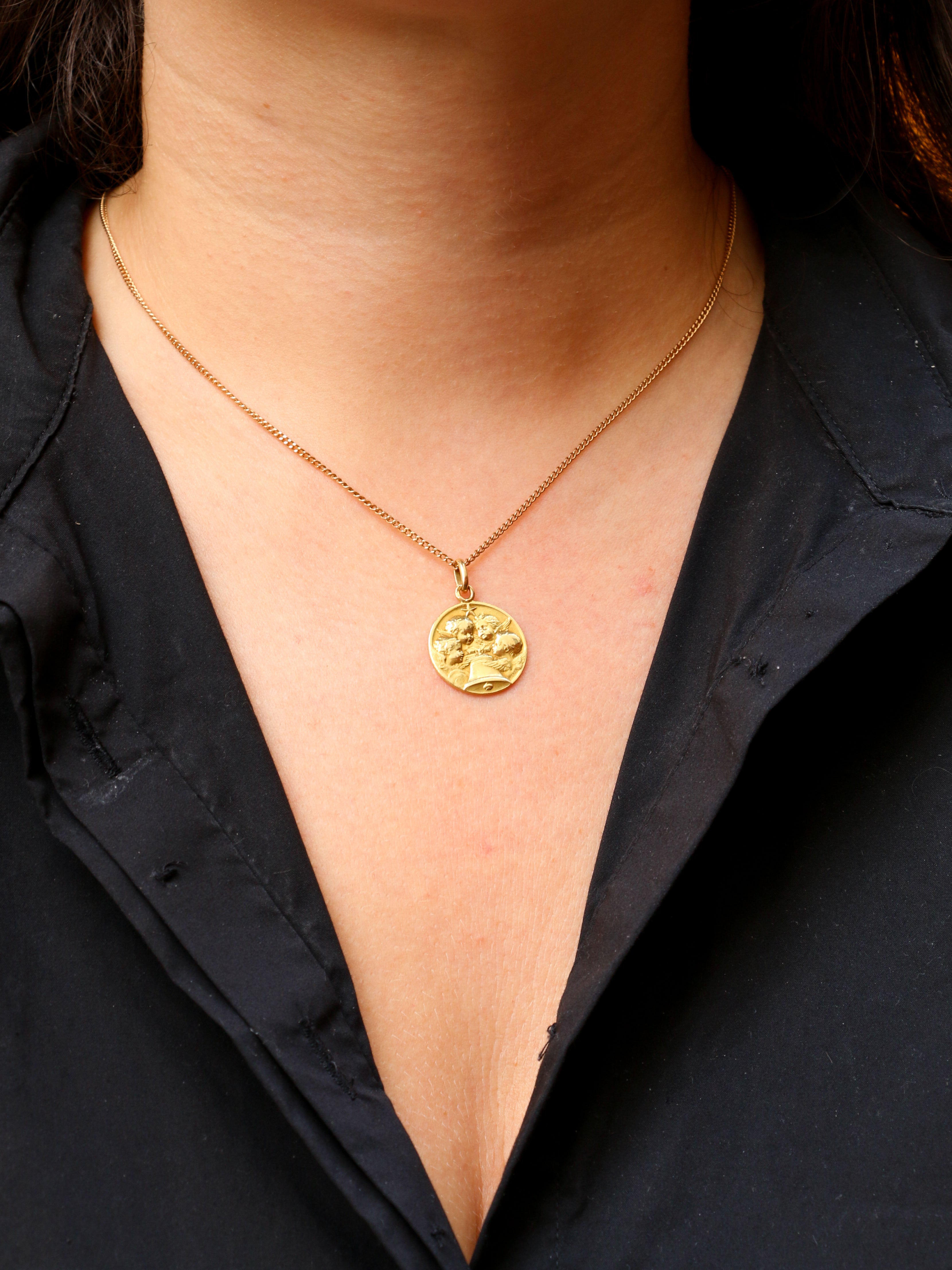 BECKER Vintage religious medal in yellow gold depicting the Angelus