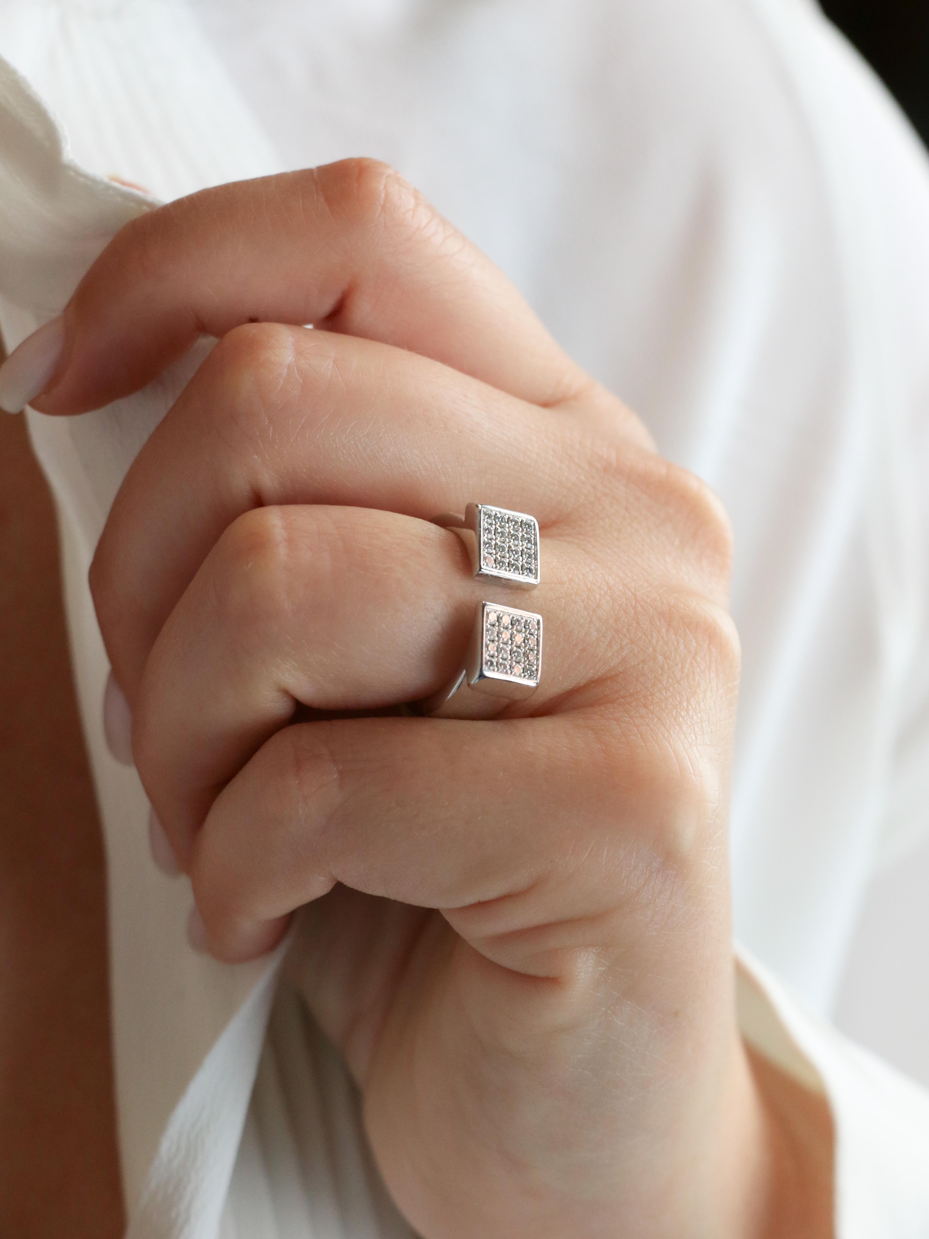 OMEGA Bague chevalière My Choice or blanc diamants