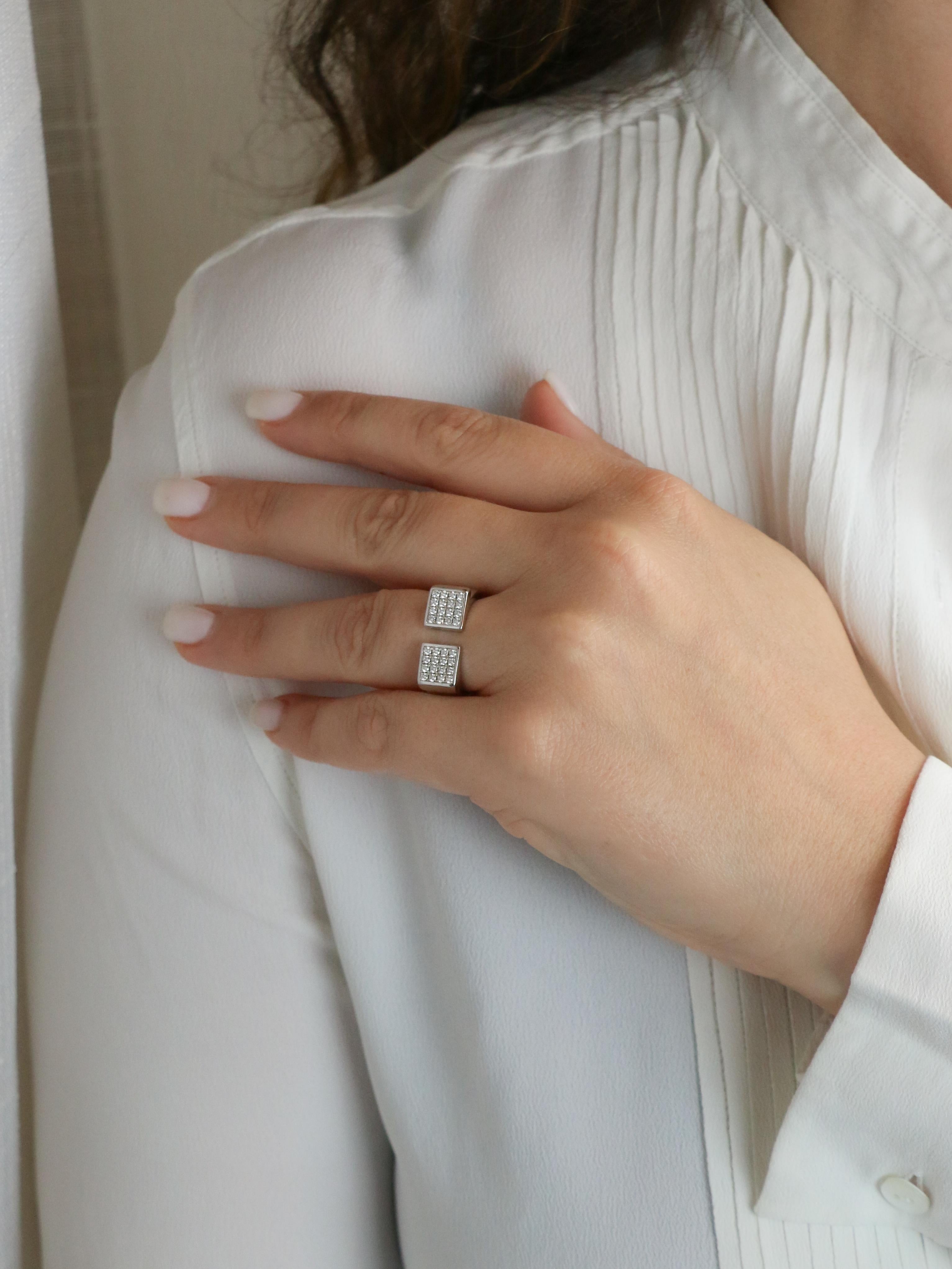 OMEGA Bague chevalière My Choice or blanc diamants