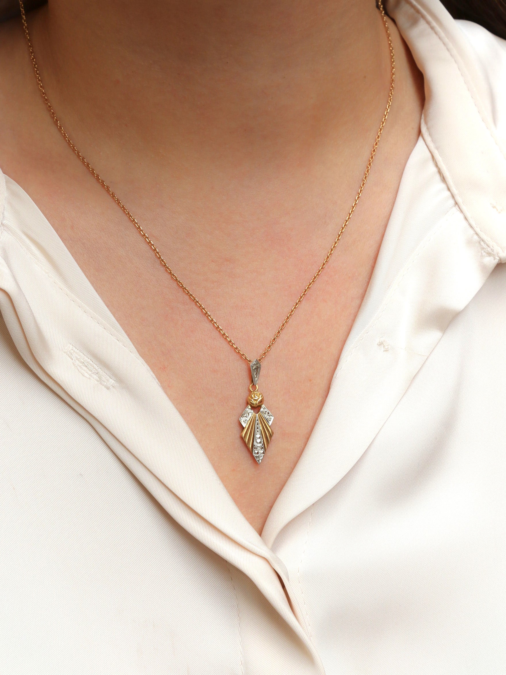 Pendentif Art Deco vintage or