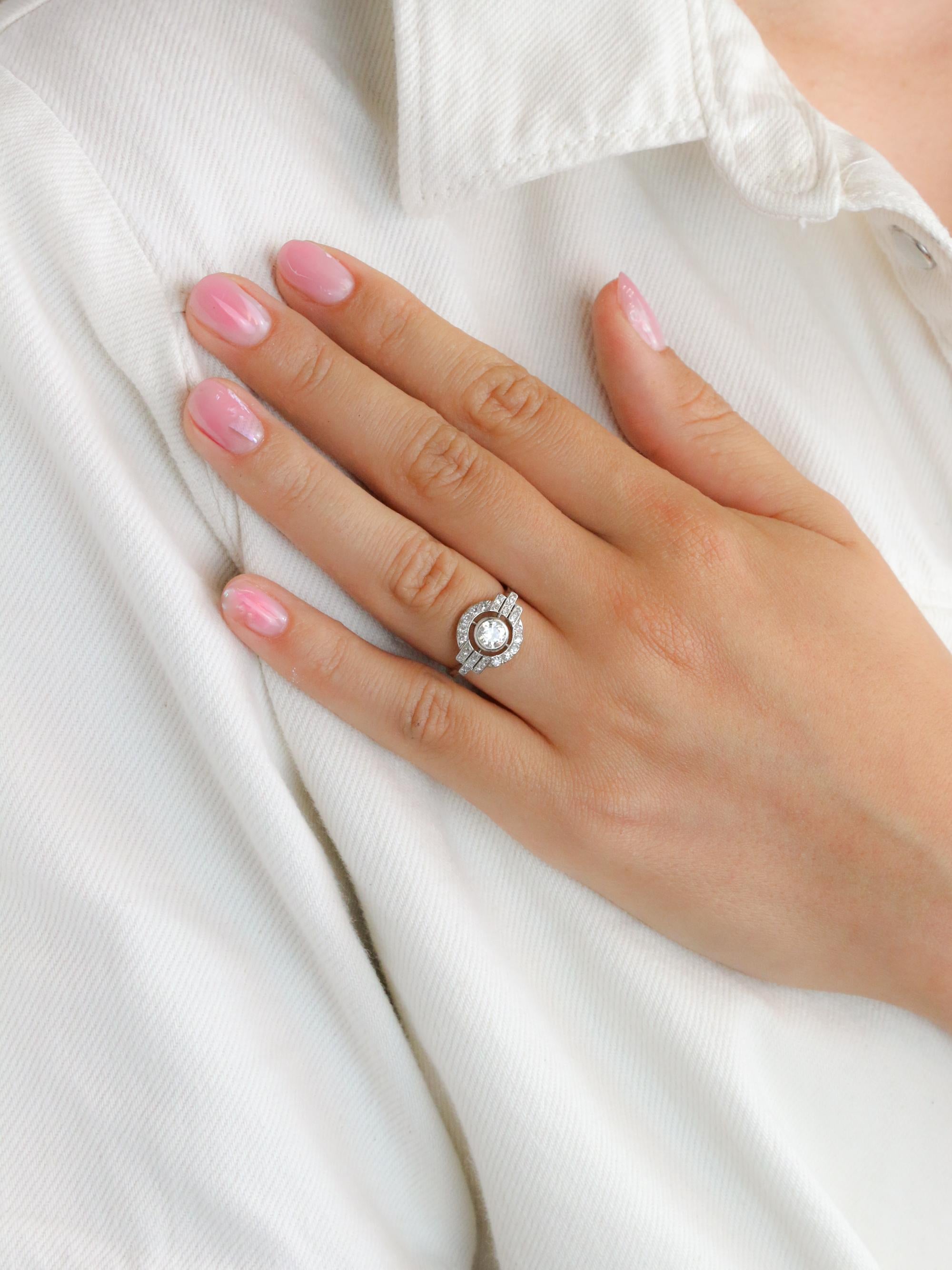 Bague Art Deco diamants platine