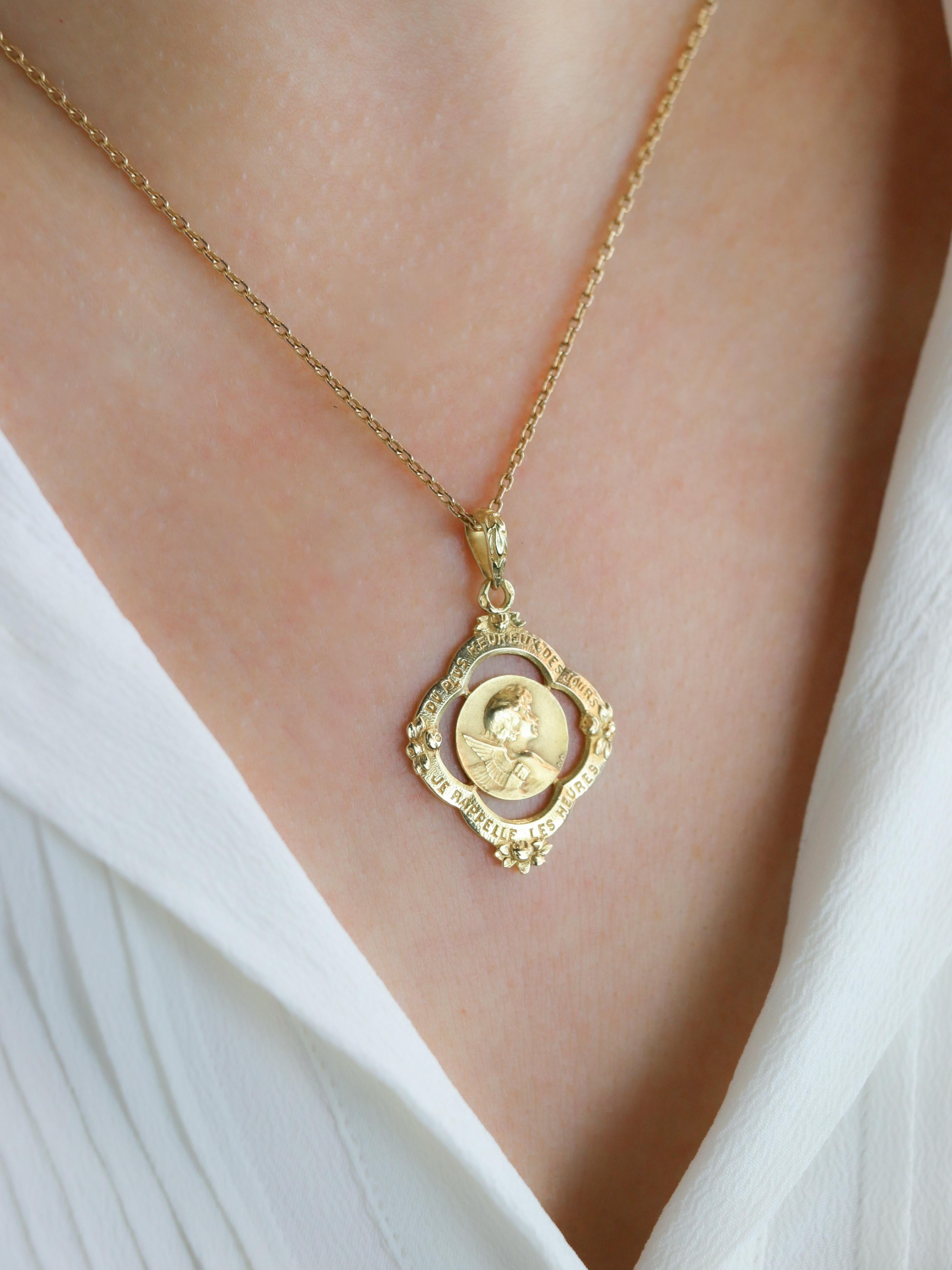AUGIS Médaille Art Nouveau "Du plus heureux des jours je rappelle les heures"